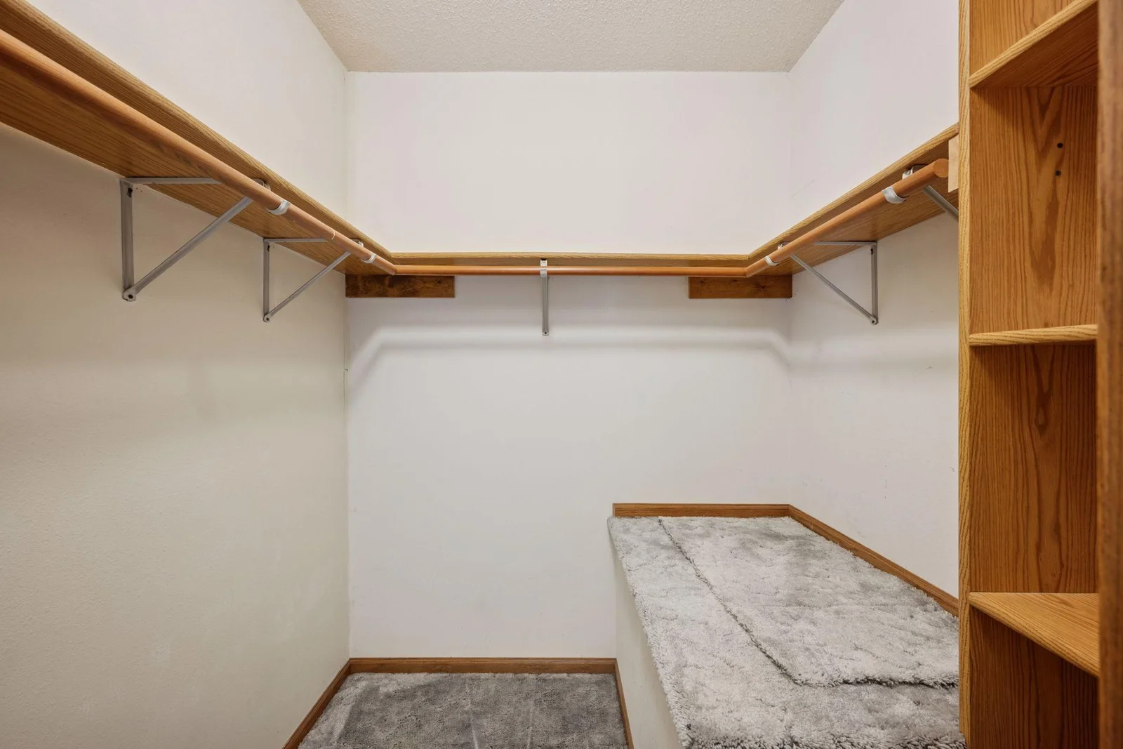 16760 203rd Avenue - Primary Bedroom Closet
