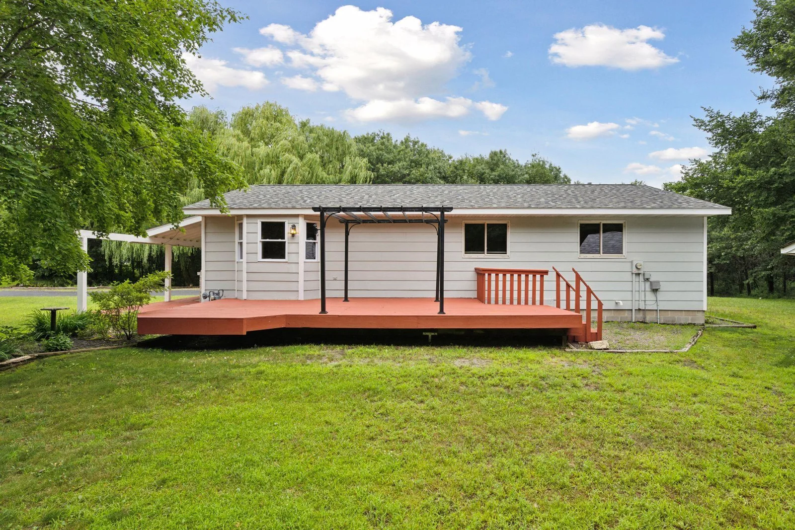 16760 203rd Avenue - Side with Patio and Pergola
