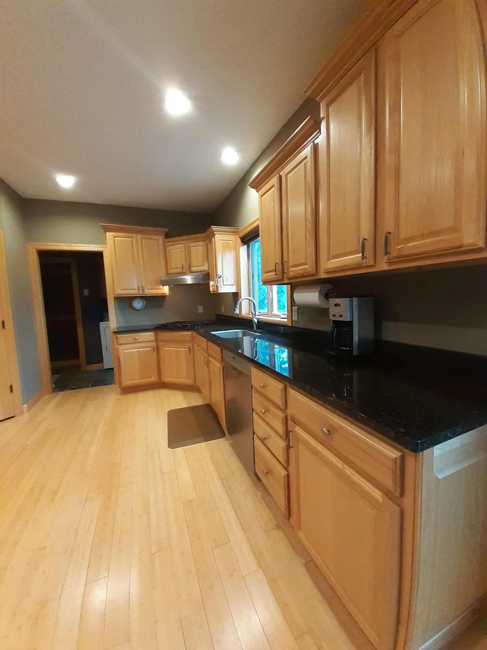GraniteCountertops & Hickory Cabinets.jpg