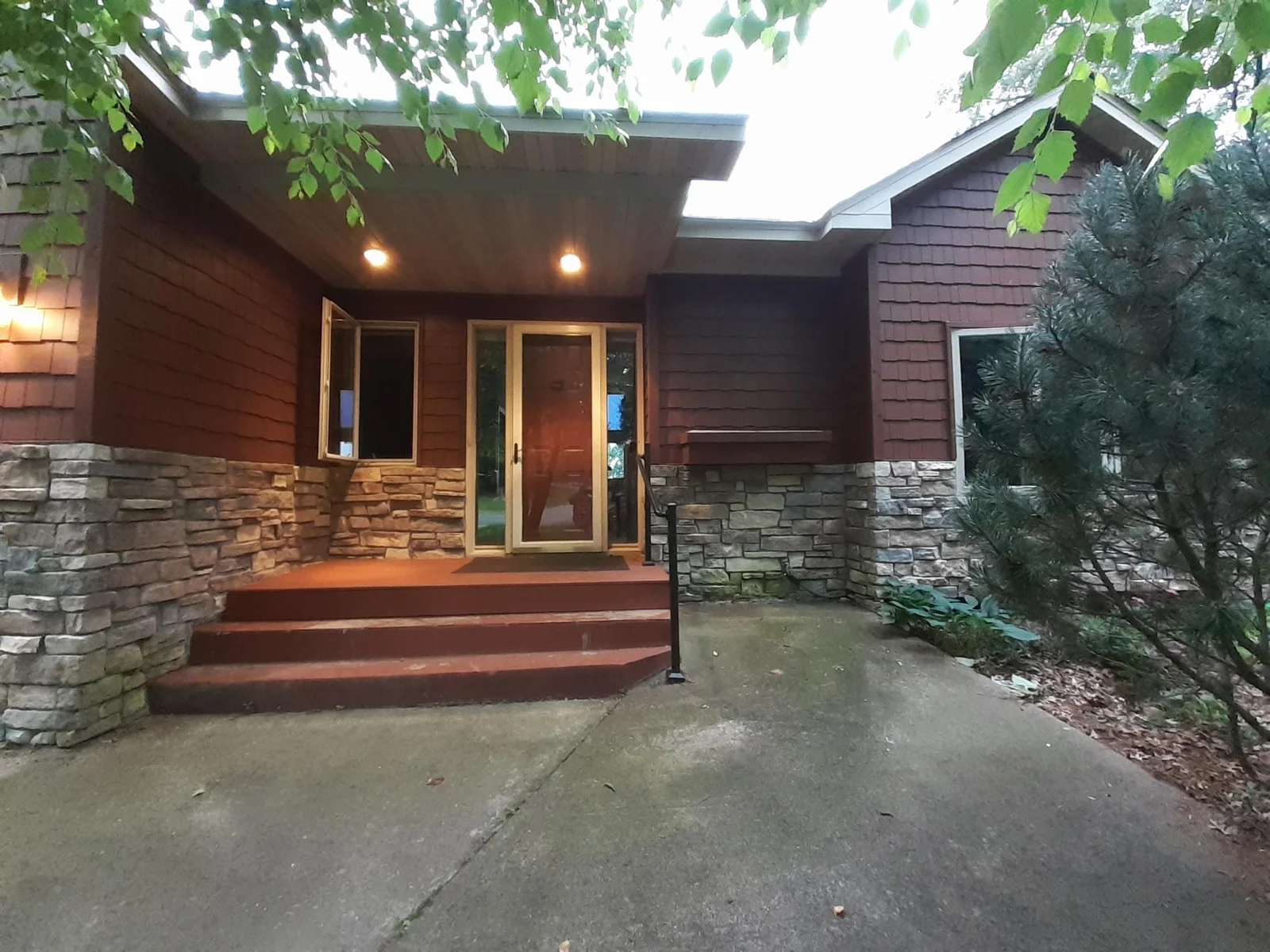 Front porch.jpg