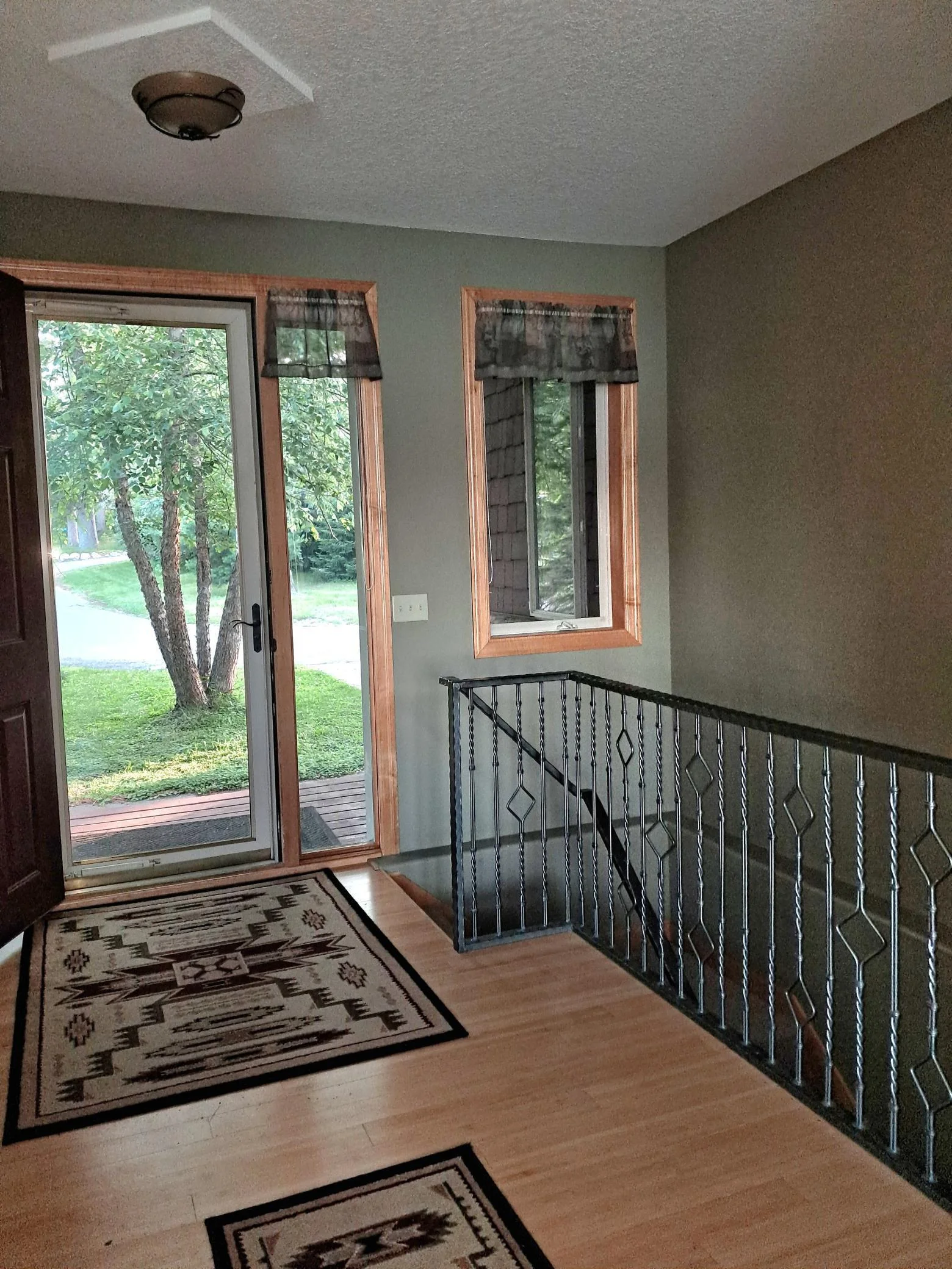 Custom railing in Foyer.jpg