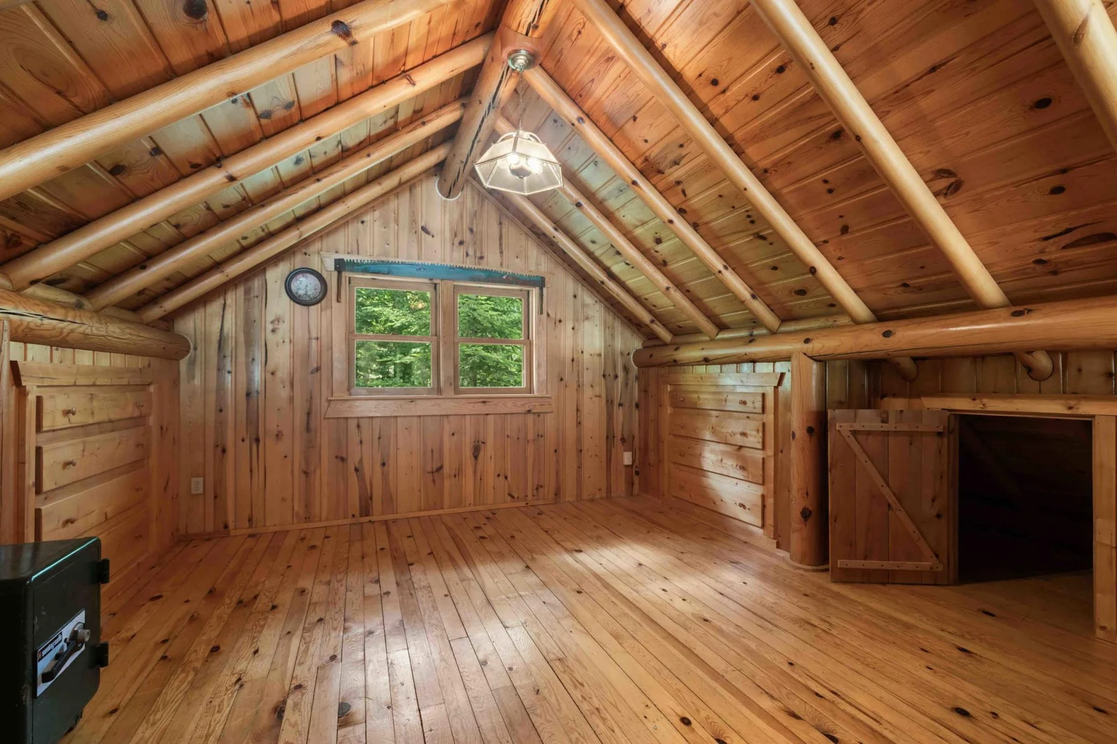 Upper level loft.