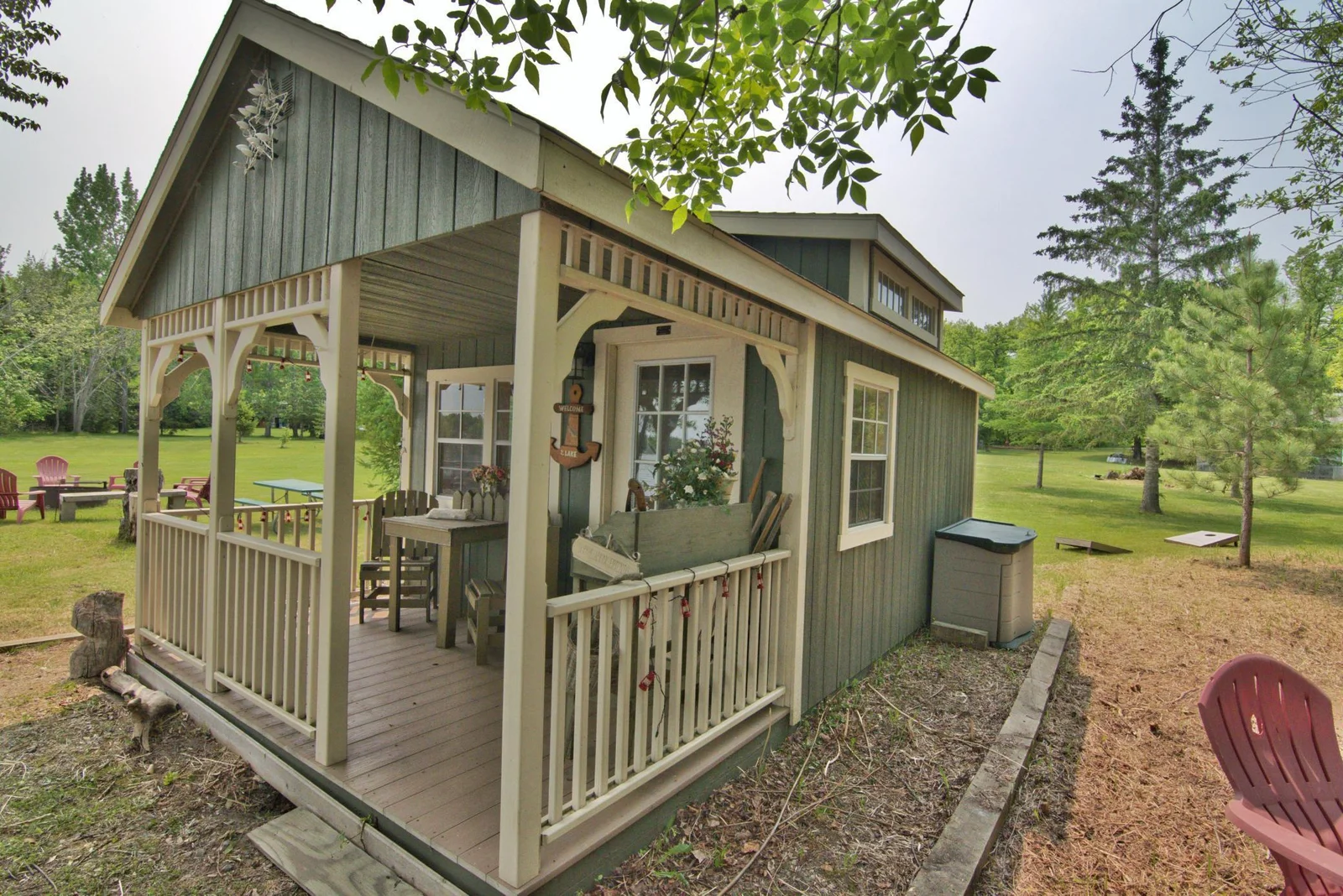 Lake side 'She shed'