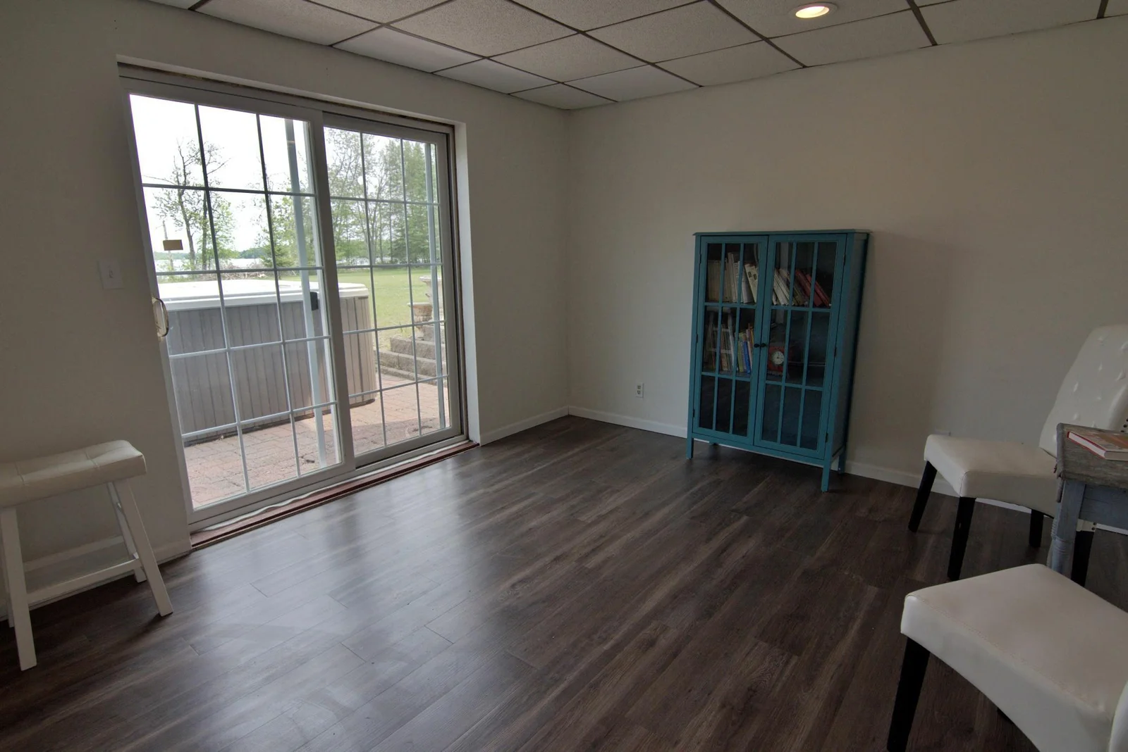 To have two bedrooms just steps away from the lake is amazing!