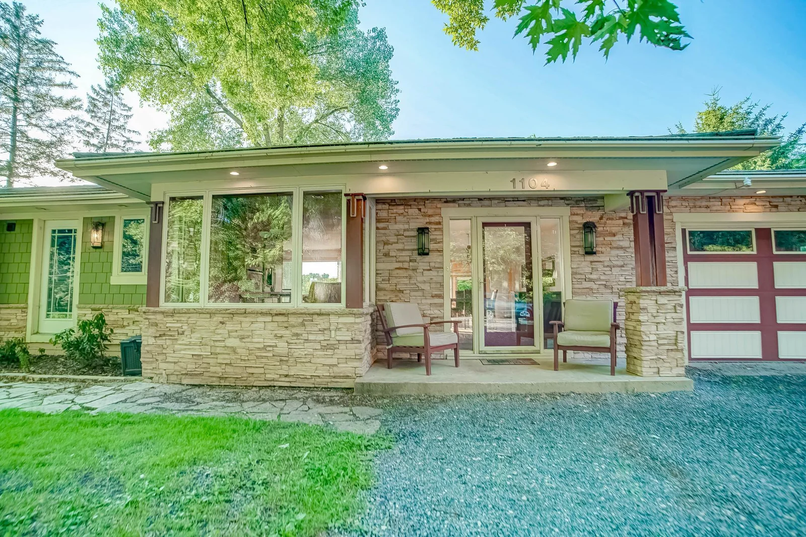 101104 Meadowlark Dr.jpg