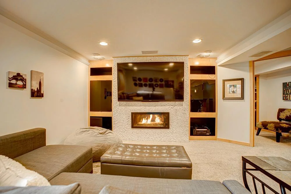 Cozy place to enjoy movies and media