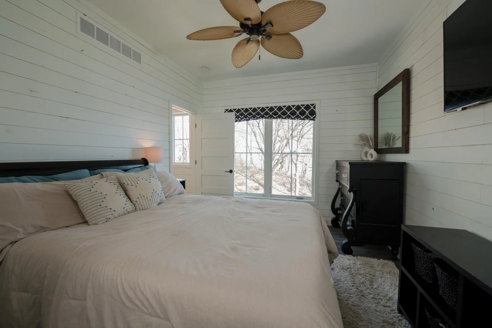 15-Primary Bedroom       Main level - Copy - Copy.jpg