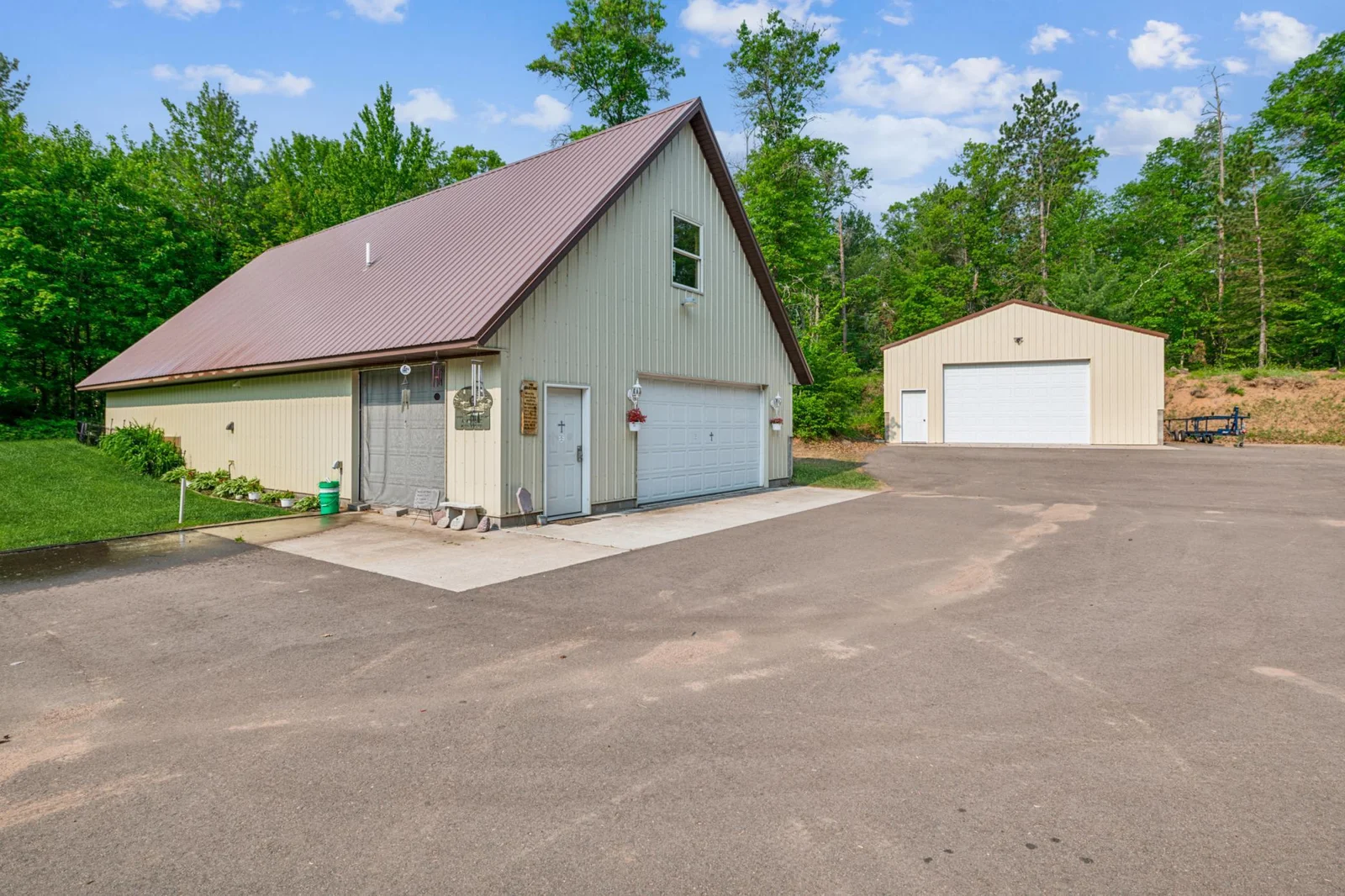 39_exterior.jpg