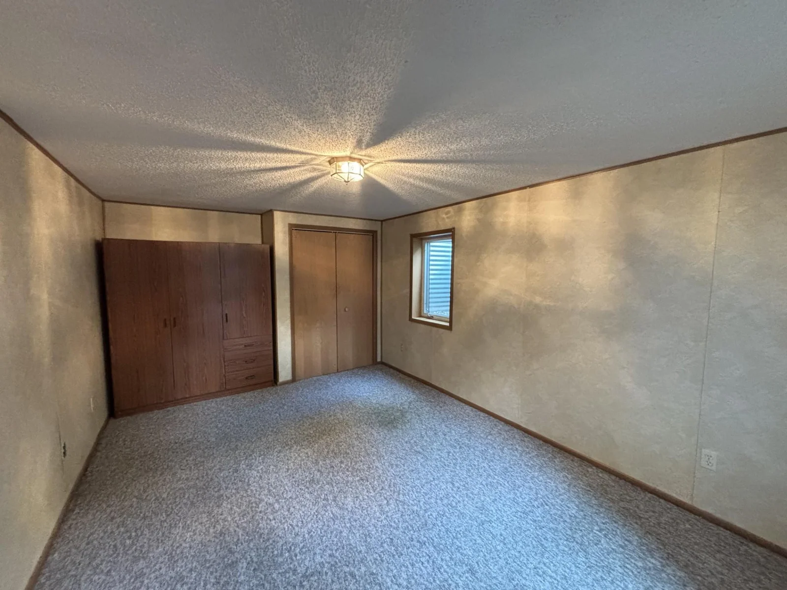 wa lower bedroom.jpg