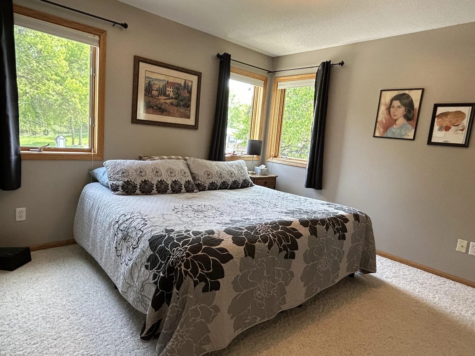 Master Bedroom.JPG