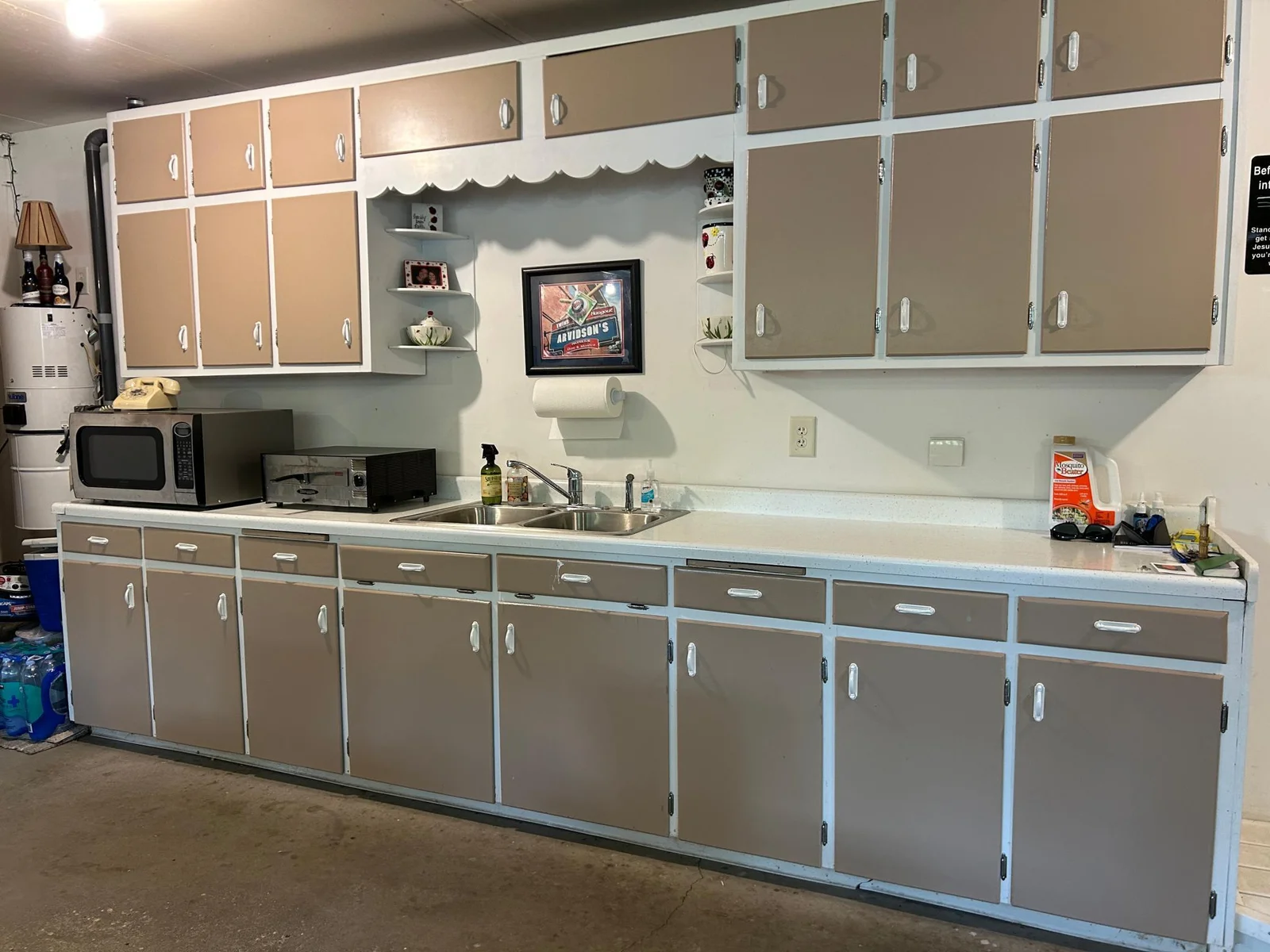 Wet Bar In Garage.JPG