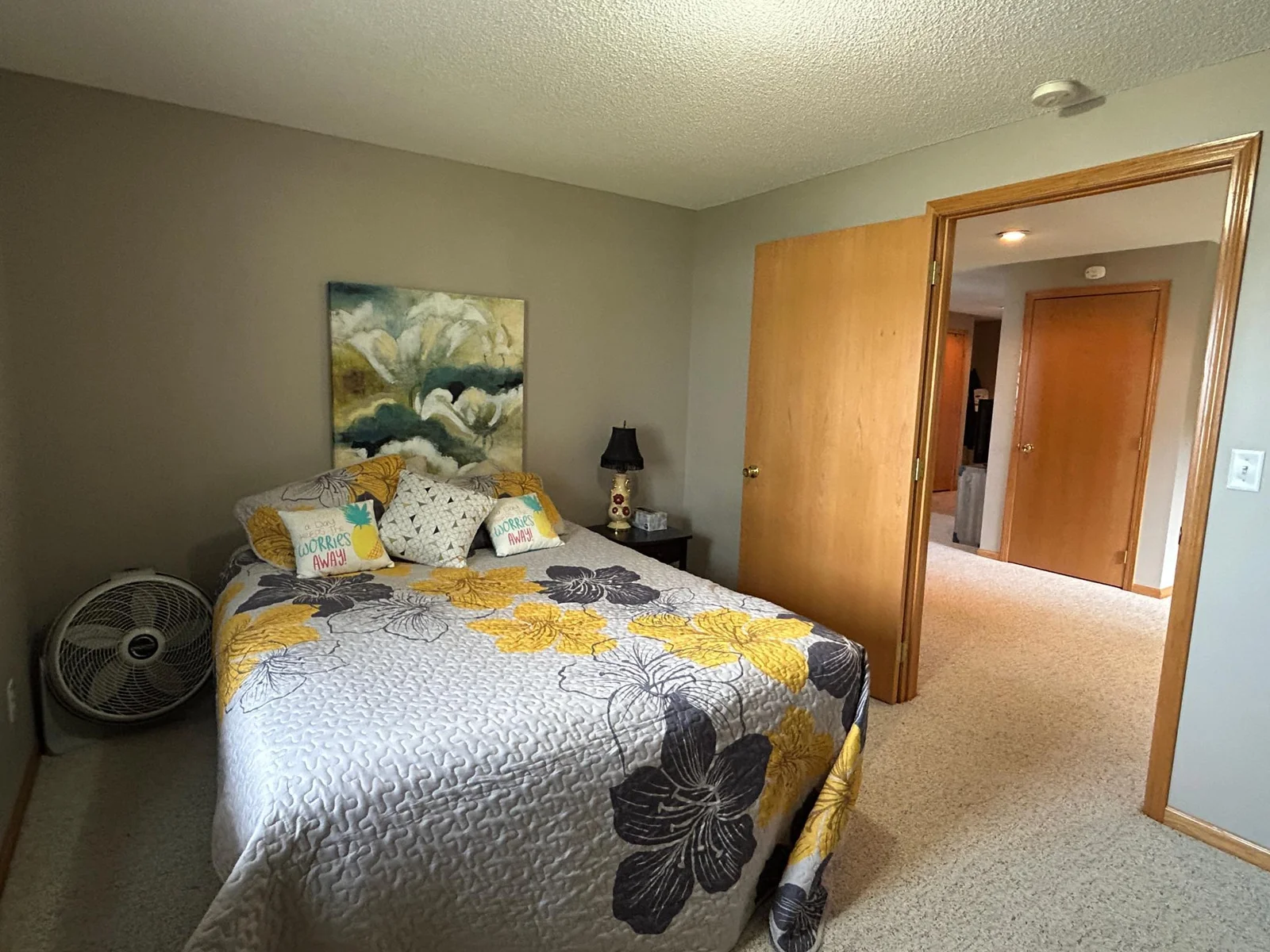 Guest Room 2.JPG
