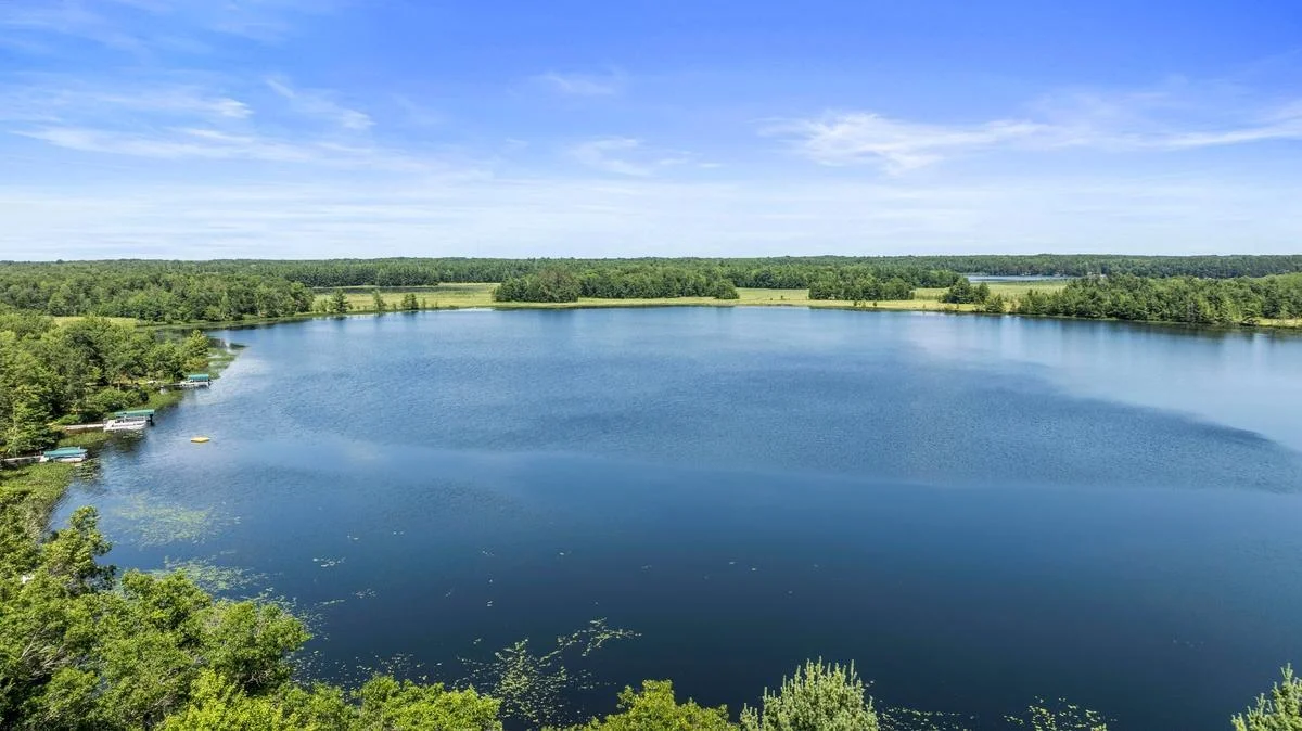 24674 Taylor Lake Road, Siren