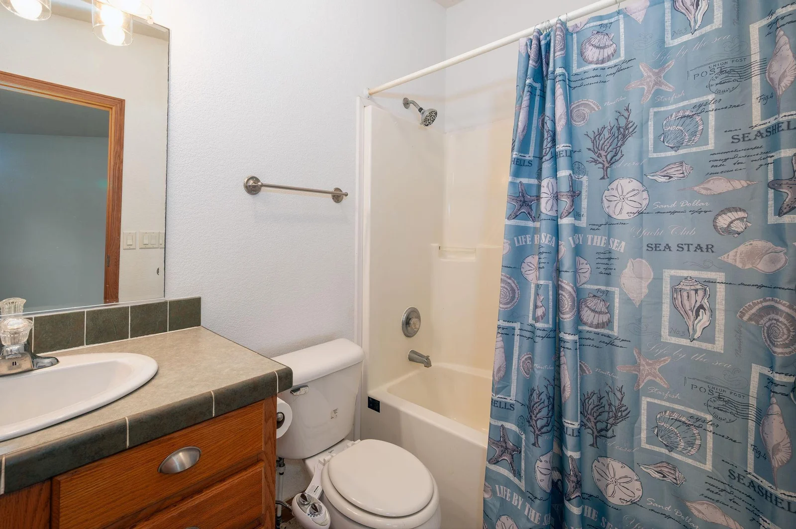 Bathroom 2.jpg