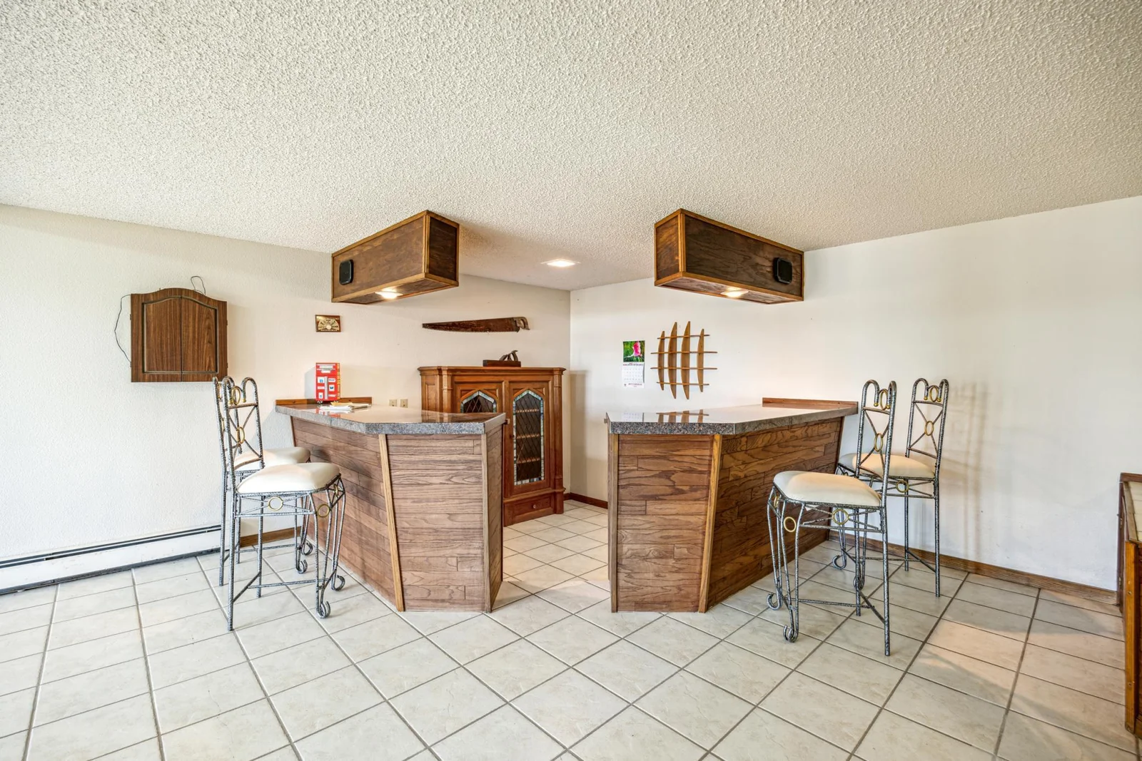 Wet bar
