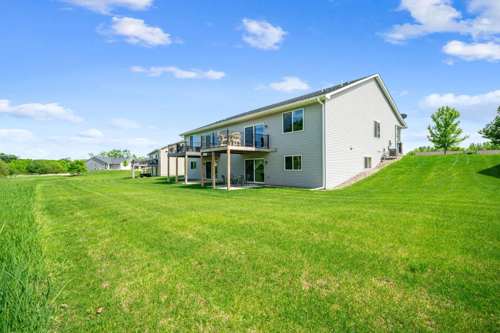 Large flat backyard with pleasing views.jpg
