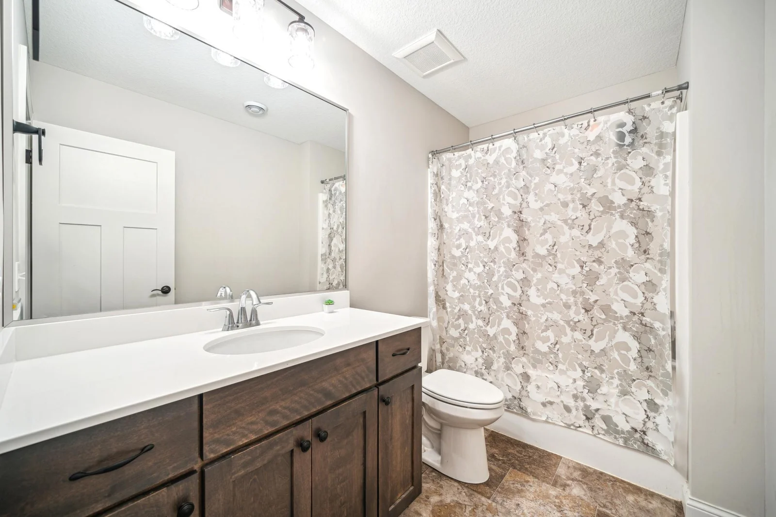 Lower level Full Bath .jpg