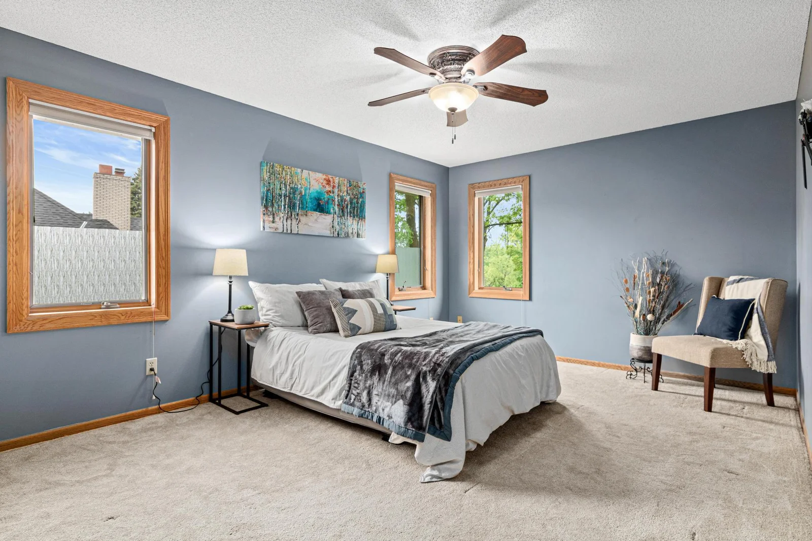 Primary bedroom ensuite with beautiful views of the river