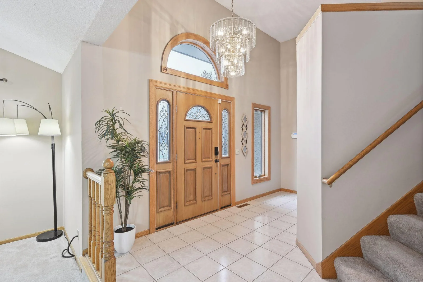 Beautiful foyer with large coat closet
