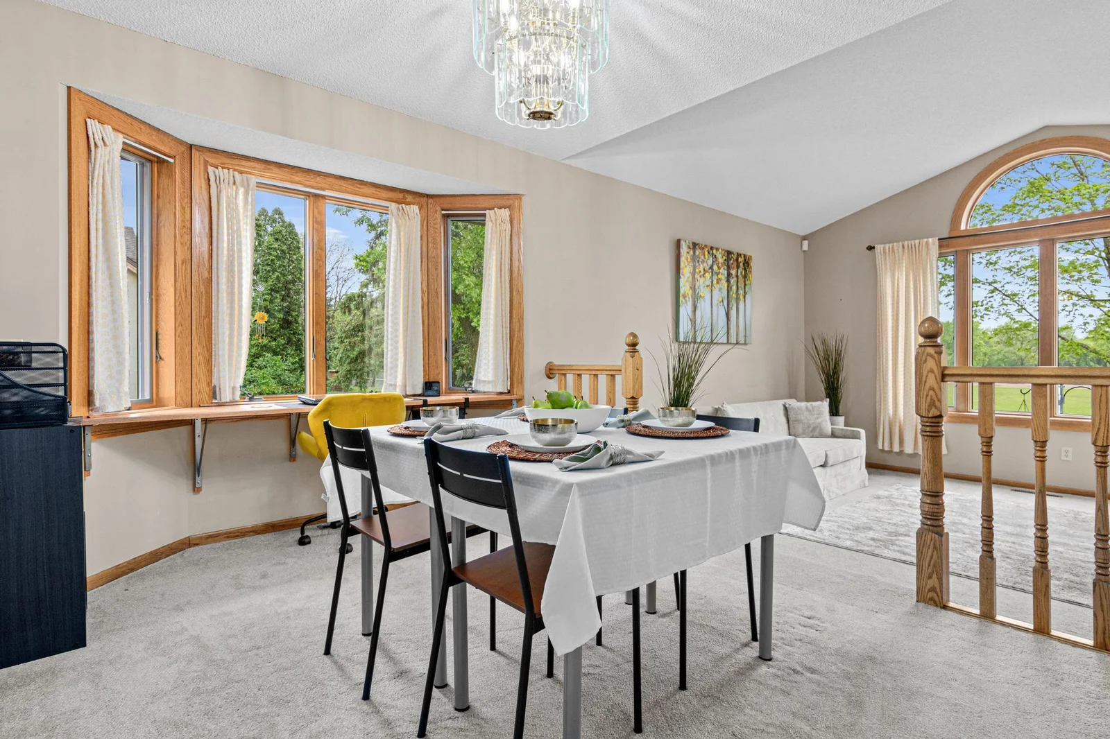 Dining room with bay window