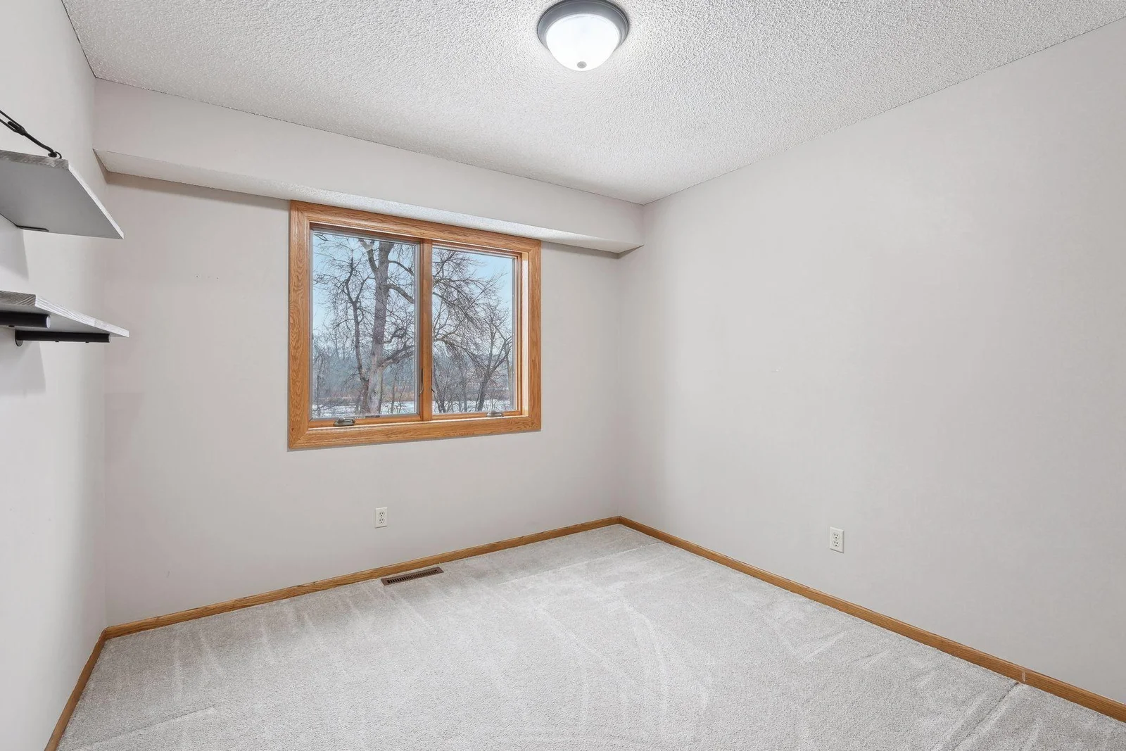 Upper level bedroom 2