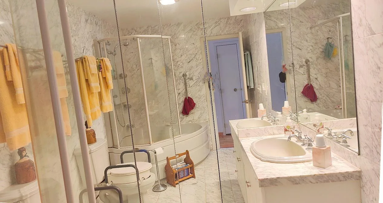 bath2.jpg