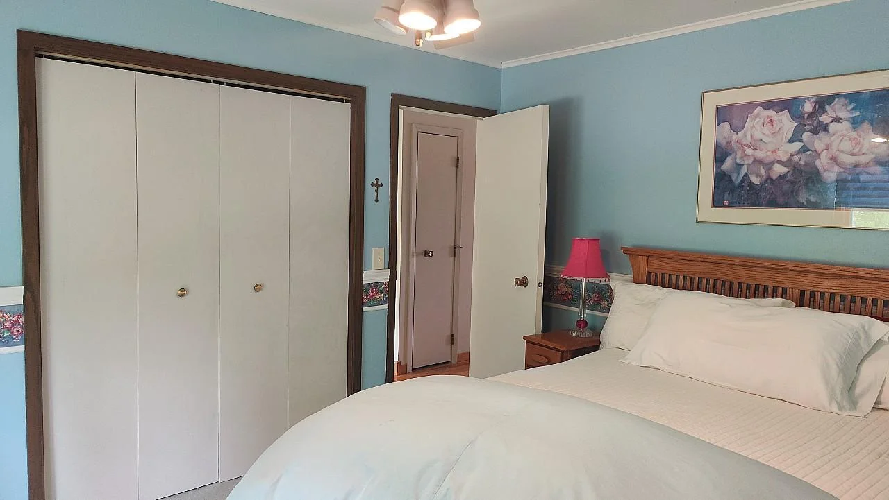 bed2.jpg
