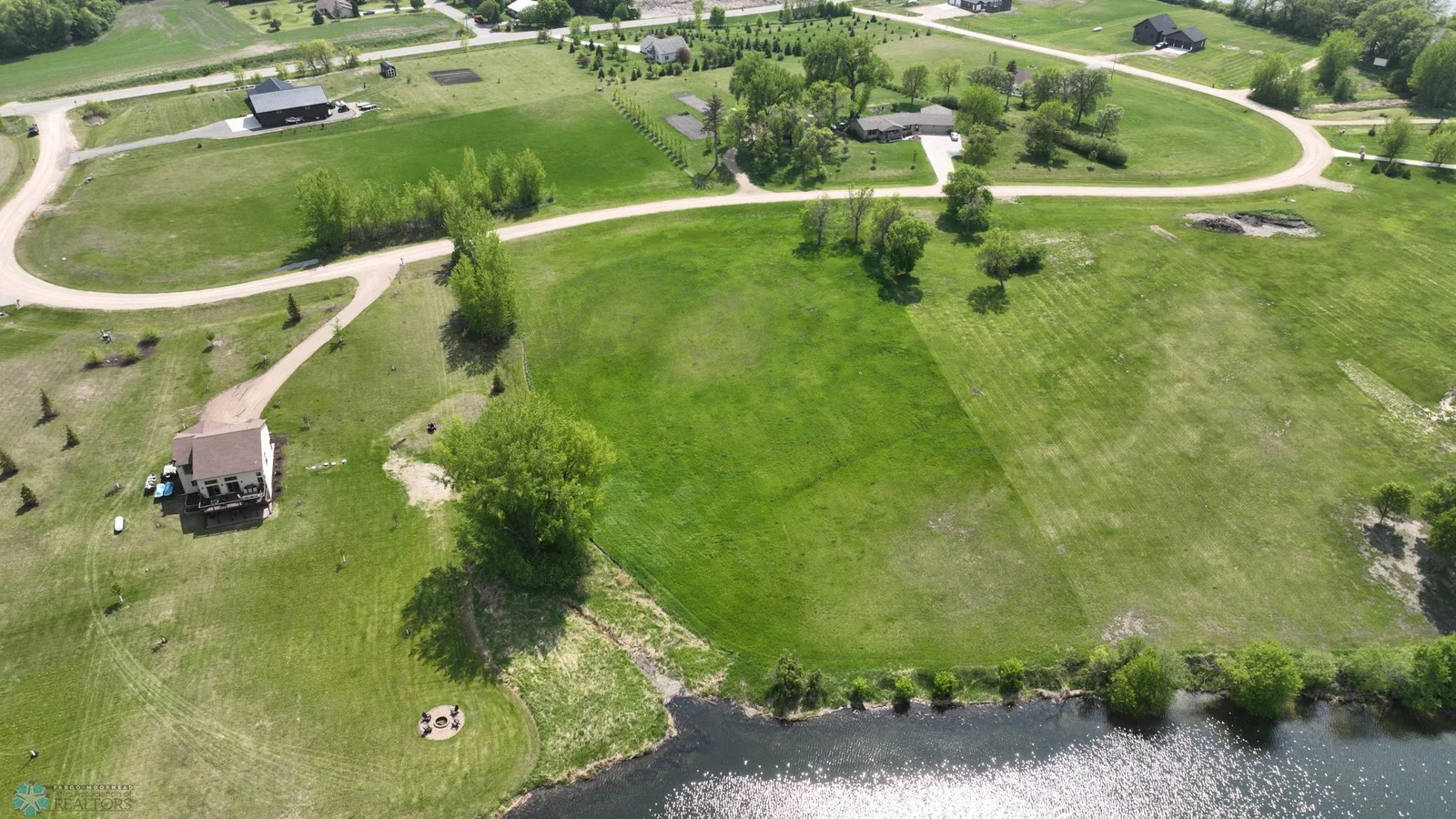LP LOT Lake14.JPG