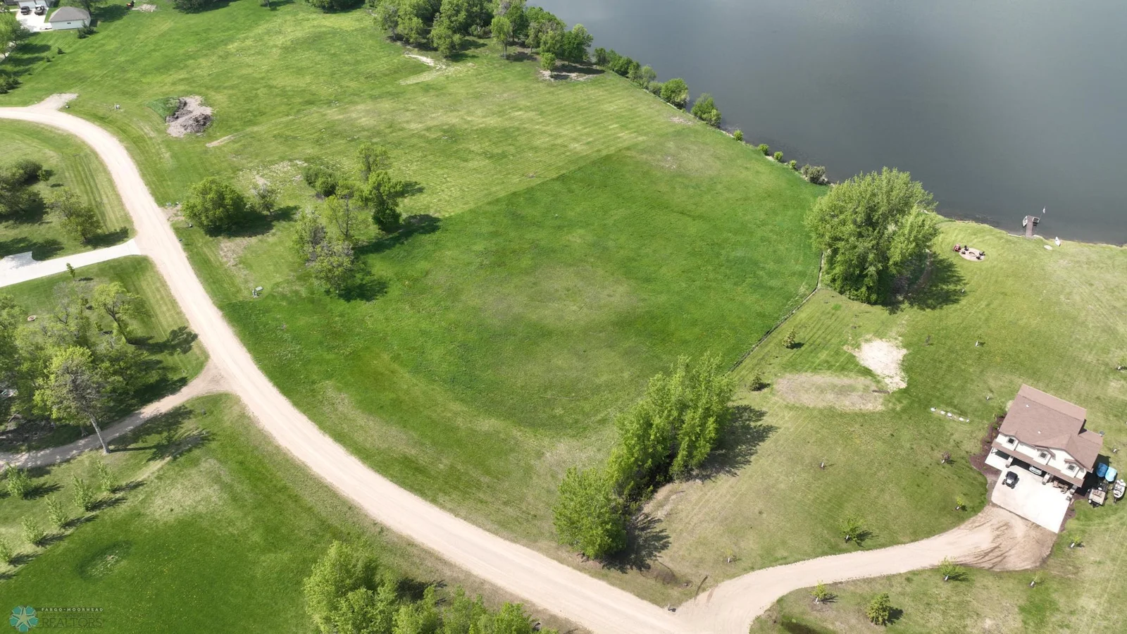LP LOT Lake12.JPG