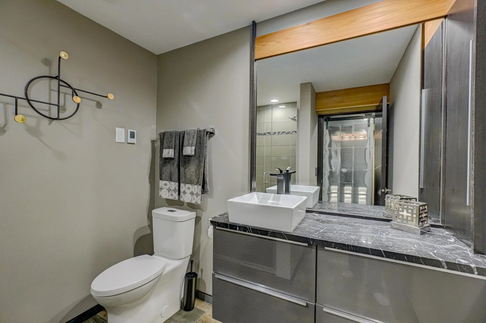 120 Eastbank Court New Edit-57.jpg