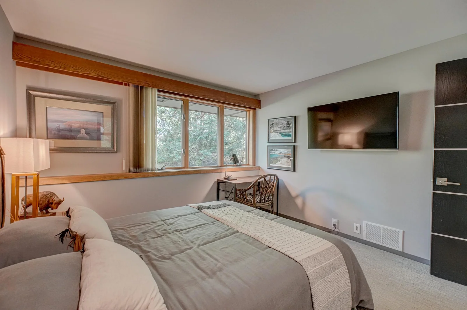 120 Eastbank Court New Edit-61.jpg