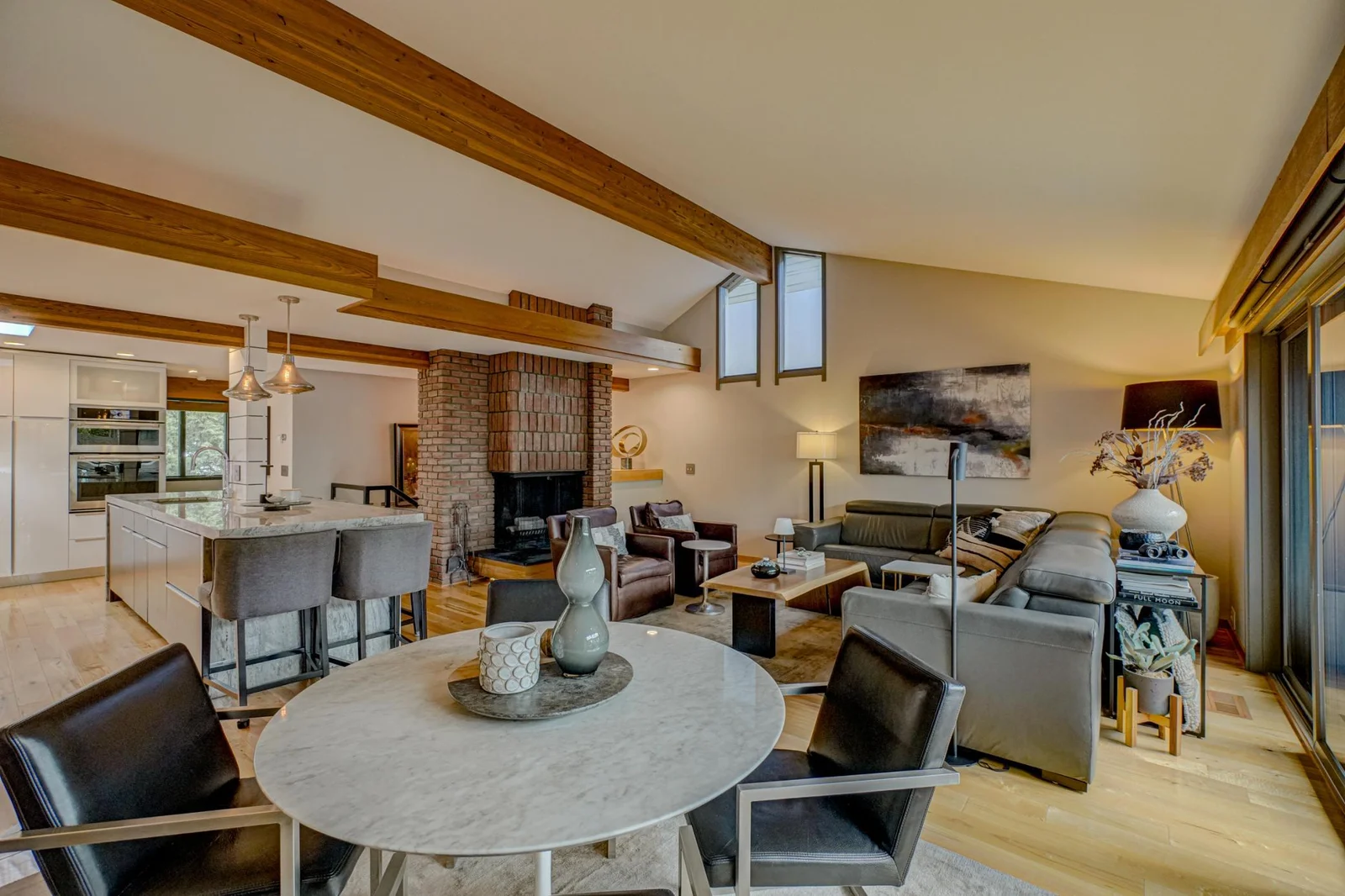 120 Eastbank Court New Edit-23.jpg