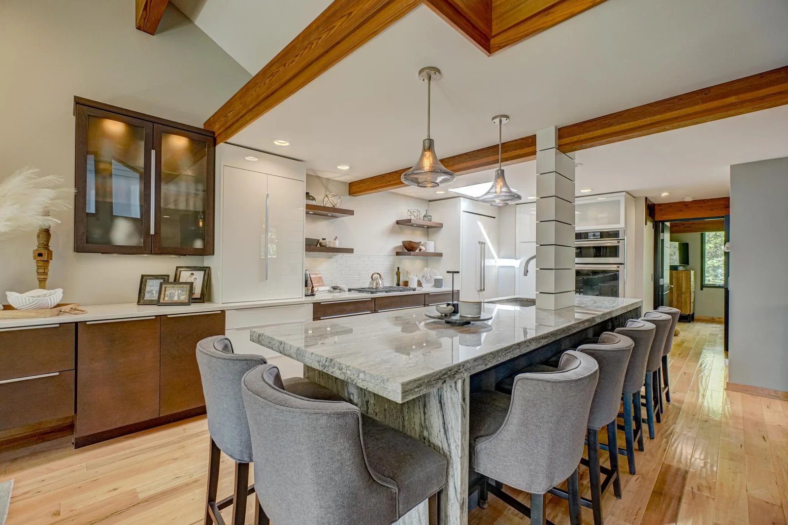120 Eastbank Court New Edit-8.jpg