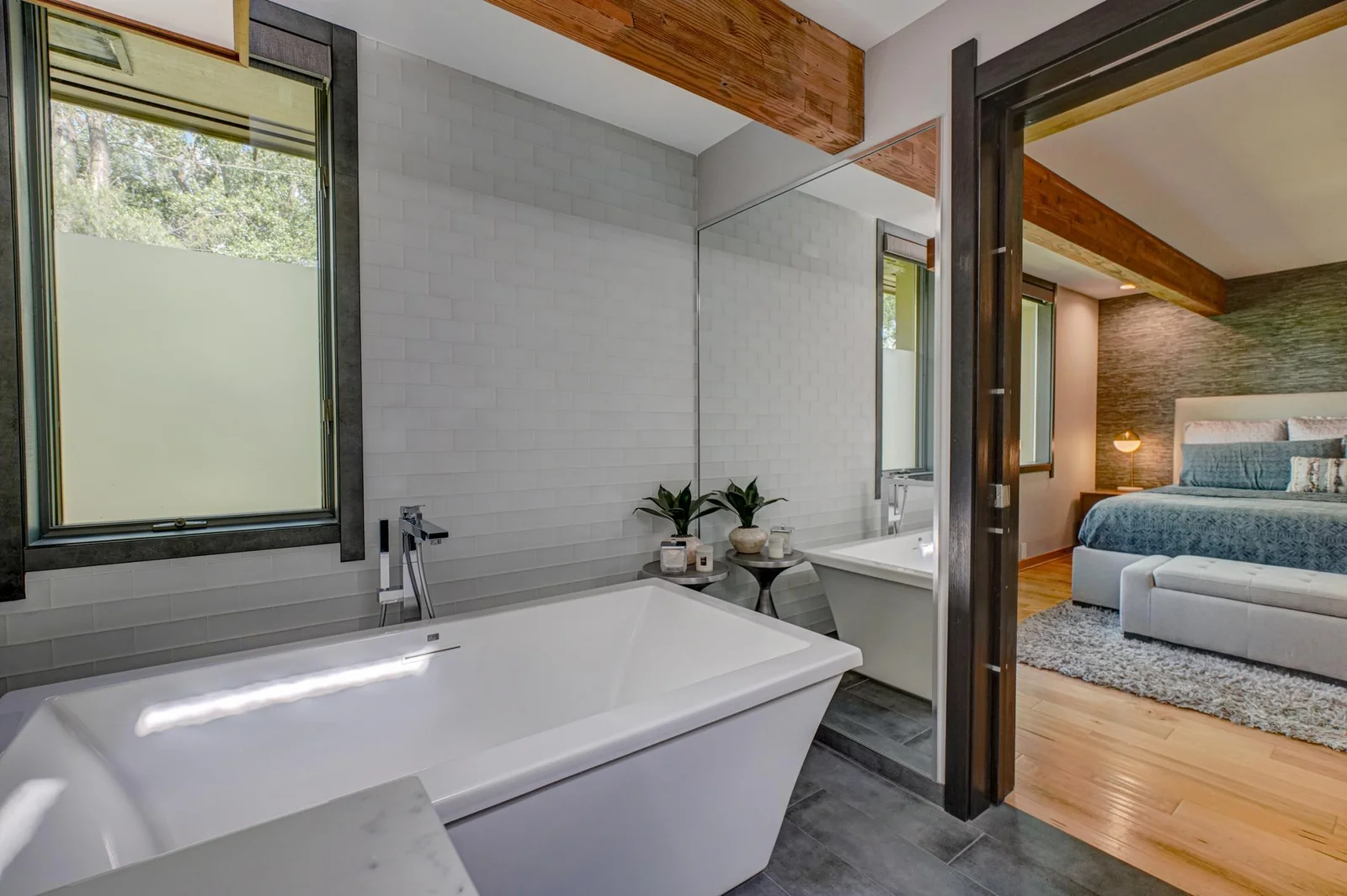 120 Eastbank Court New Edit-48.jpg