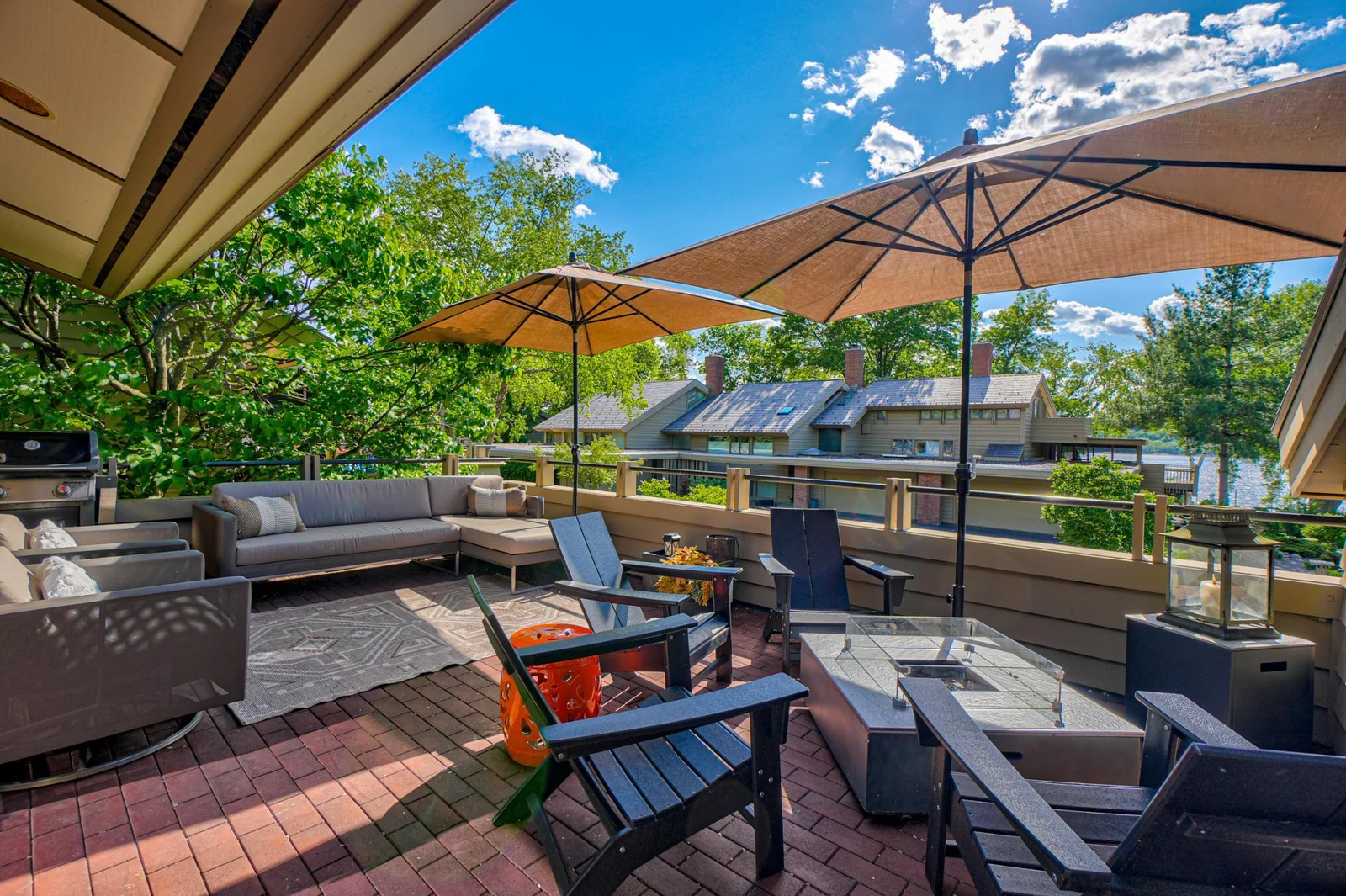 120 Eastbank Ct N-67.jpg