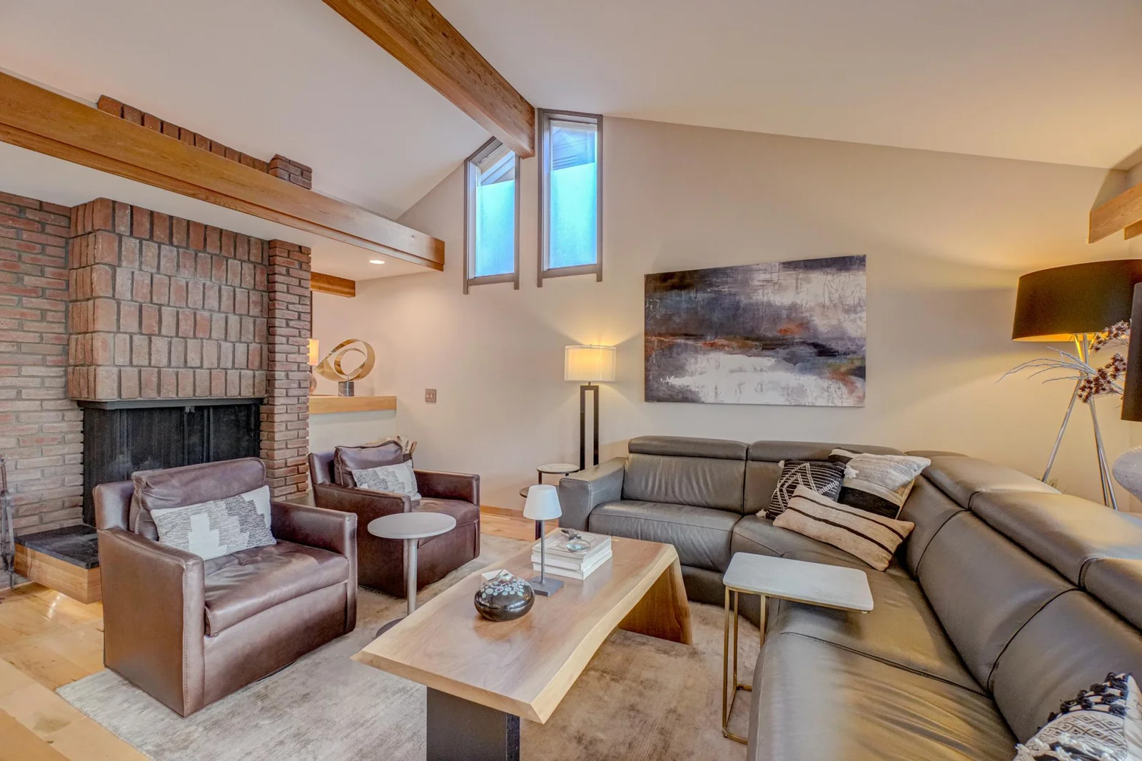 120 Eastbank Court New Edit-26.jpg