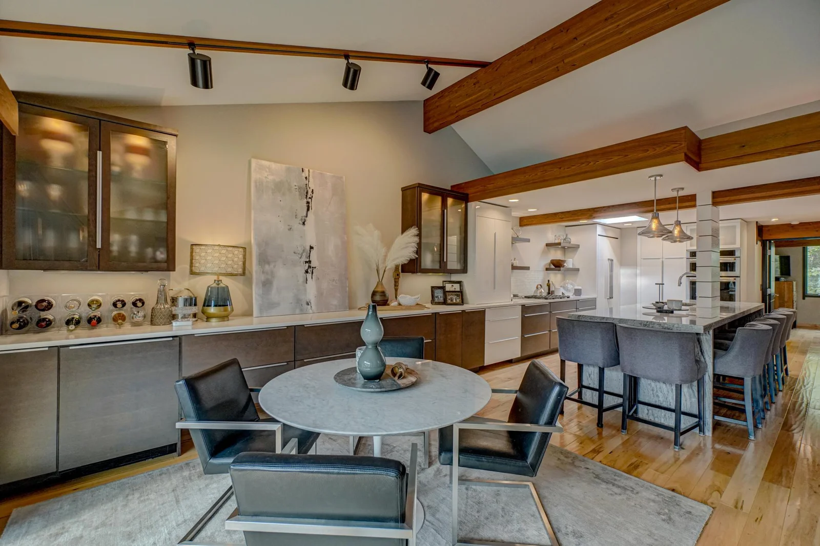 120 Eastbank Court New Edit-21.jpg