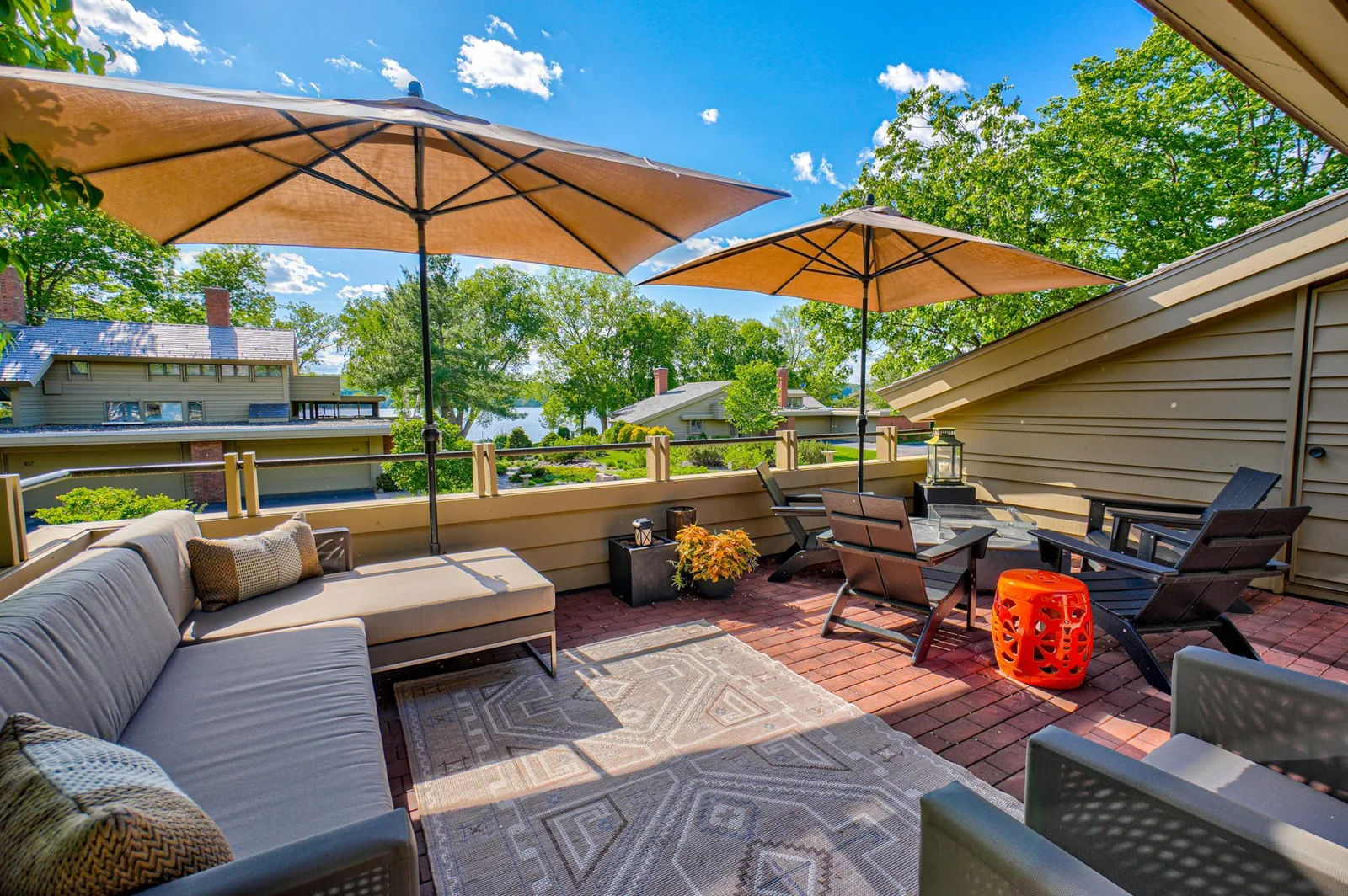 120 Eastbank Ct N-74.jpg
