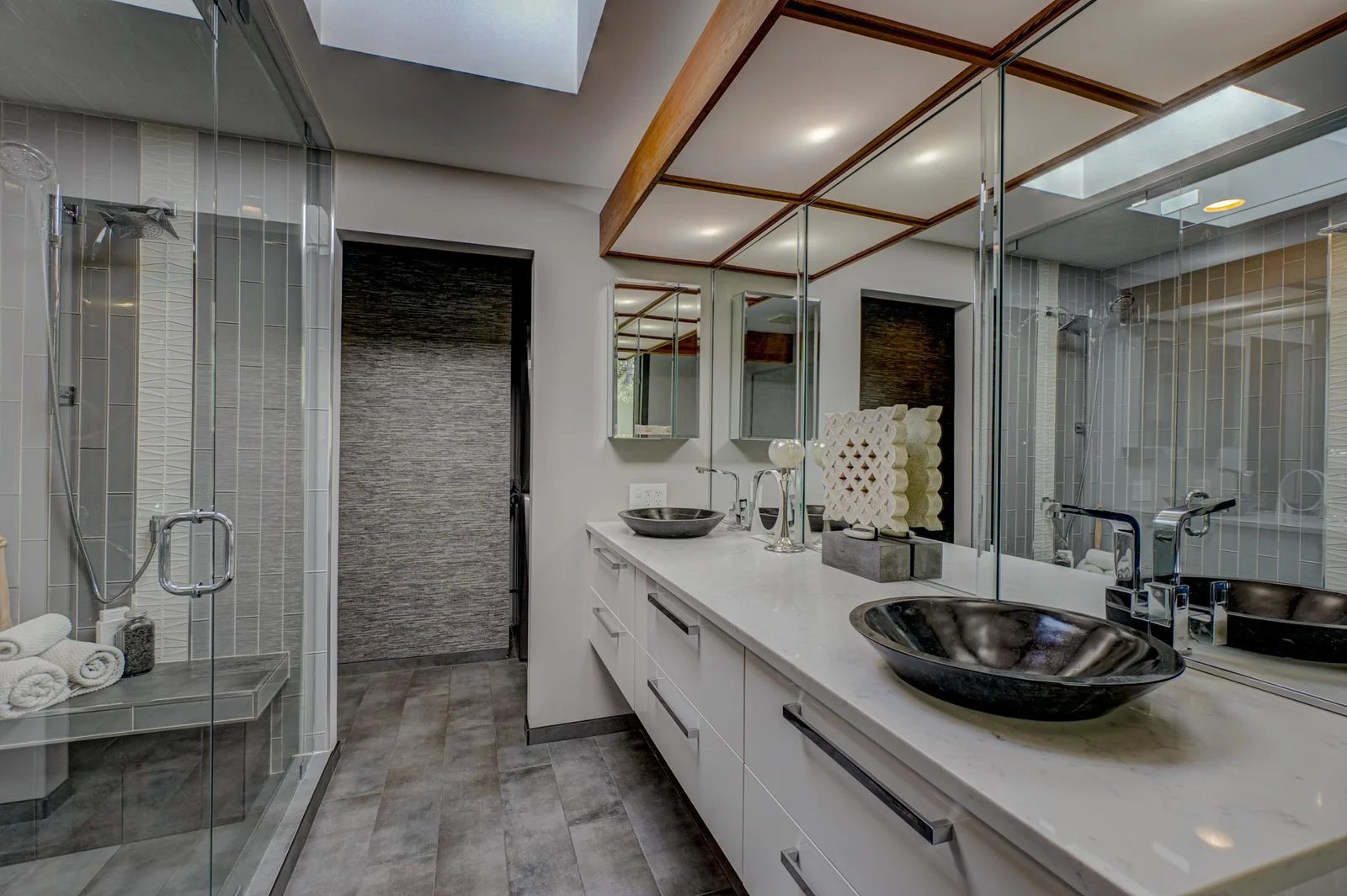 120 Eastbank Court New Edit-41.jpg