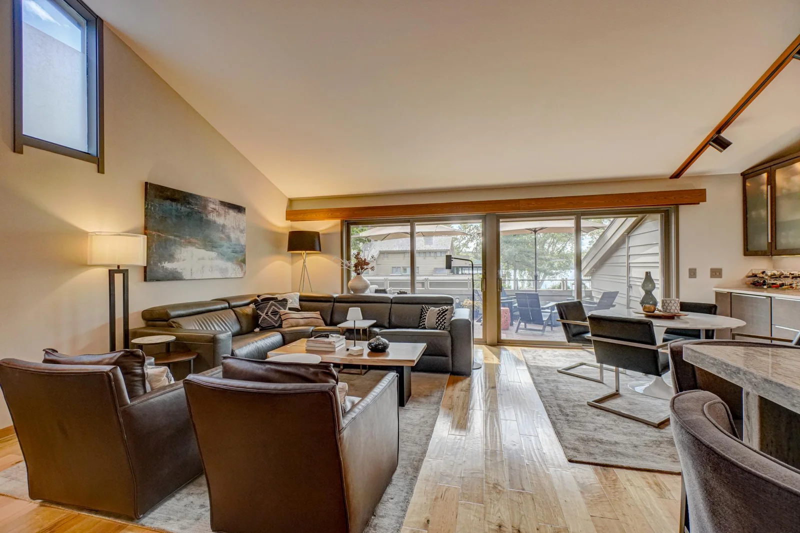 120 Eastbank Court New Edit-28.jpg