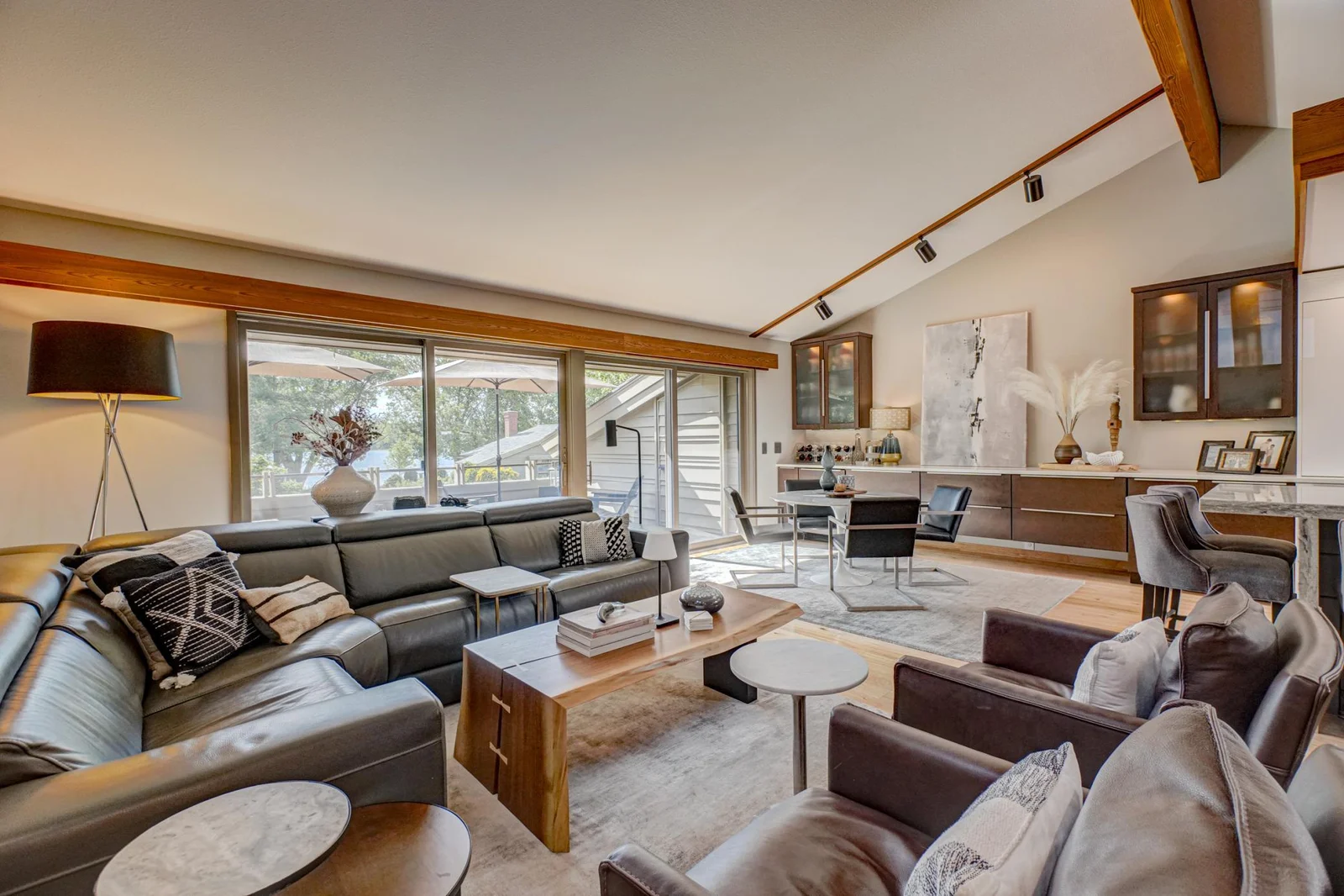 120 Eastbank Court New Edit-29.jpg
