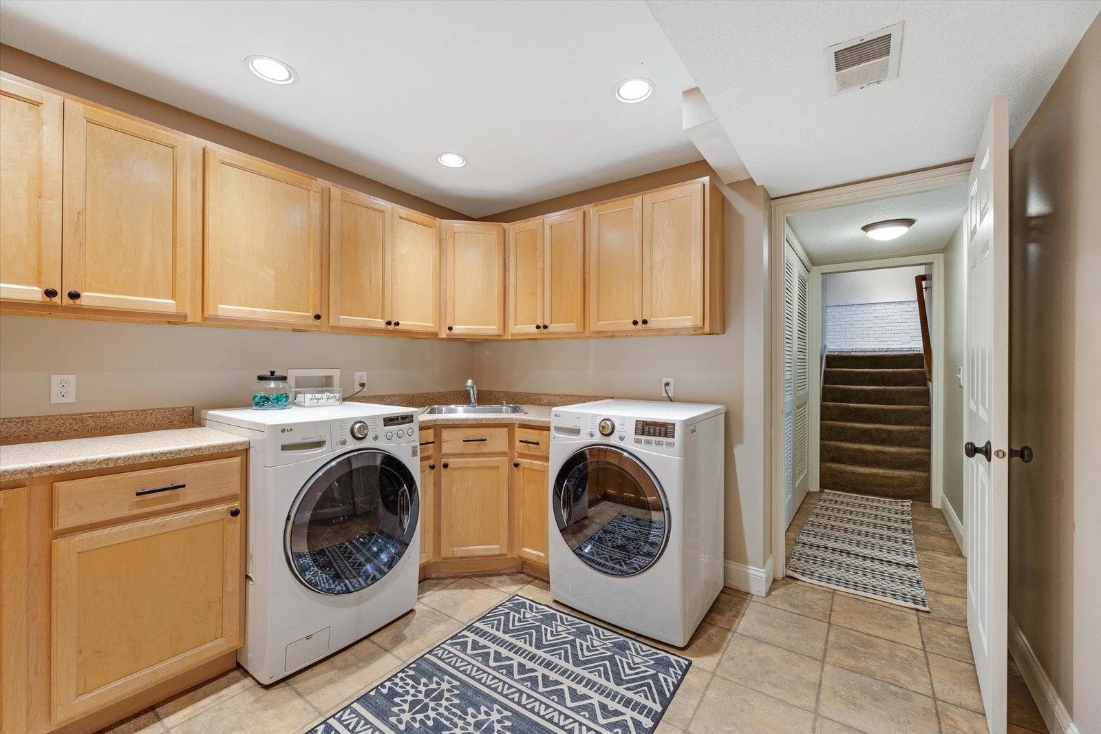 56-6570 Rustic Rd_56.jpg