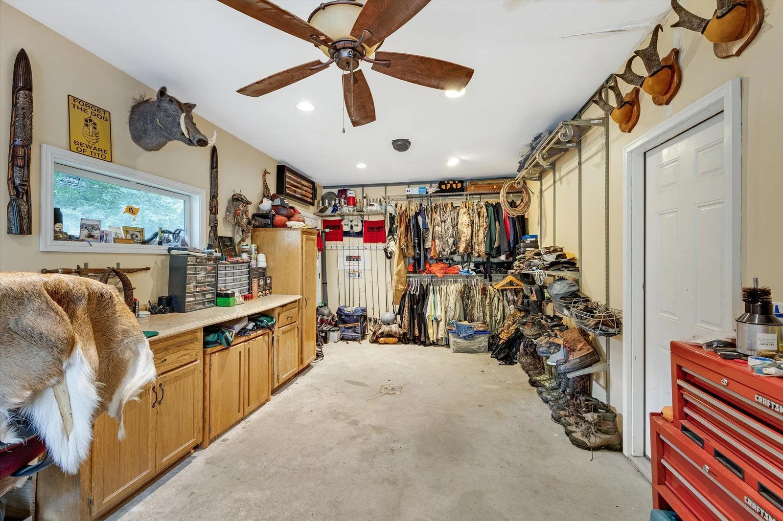 64-6570 Rustic Rd_64.jpg