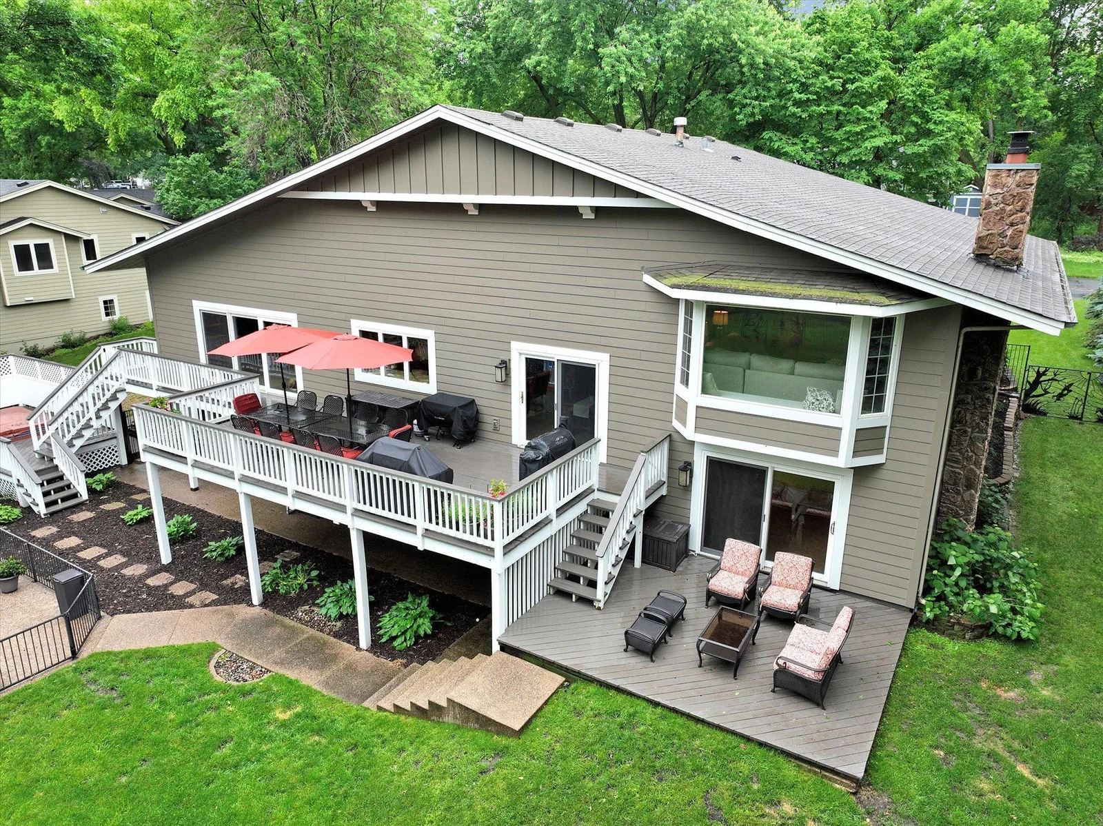 09-6570 Rustic Rd_09.jpg