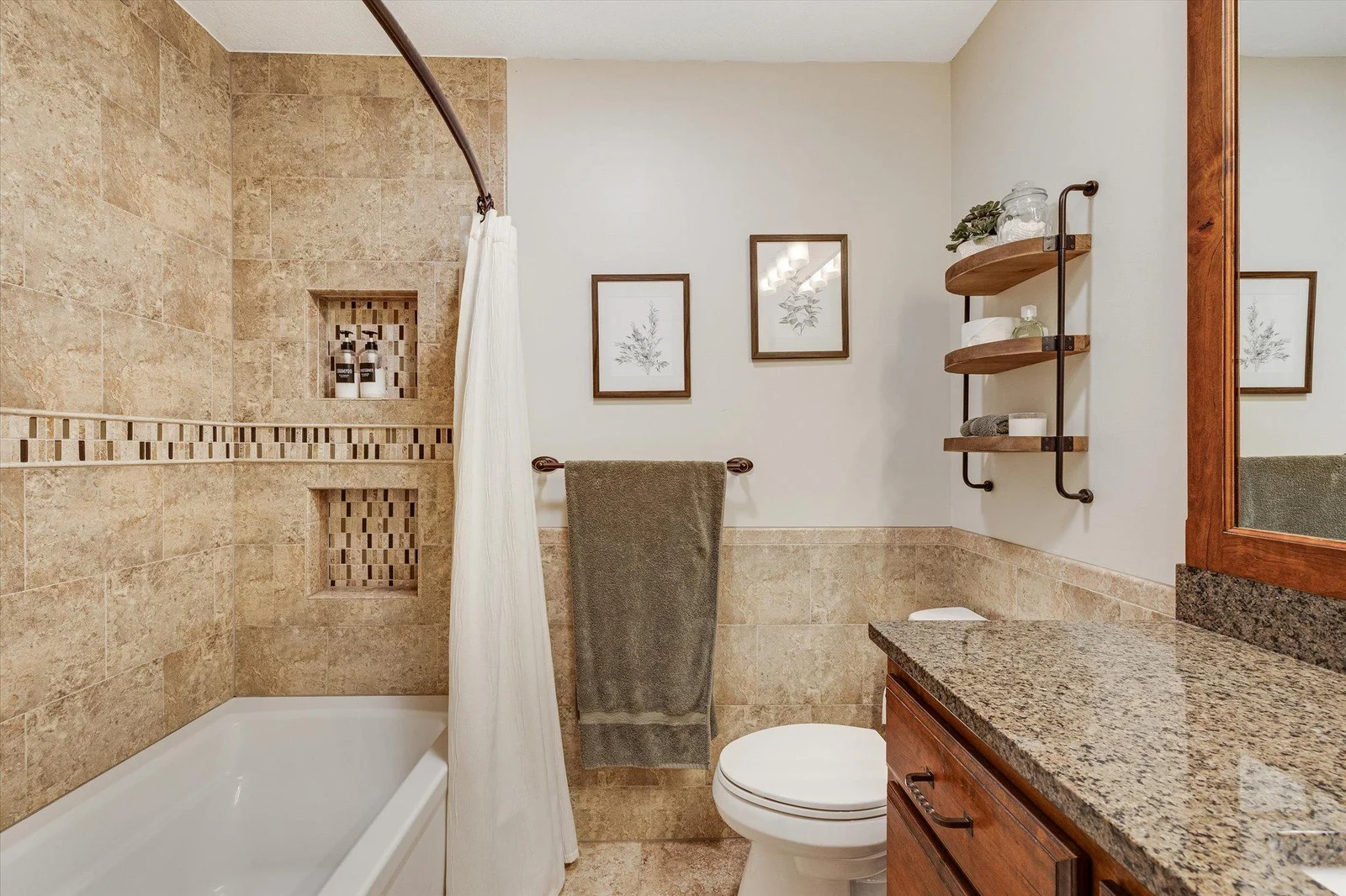 39-6570 Rustic Rd_39.jpg