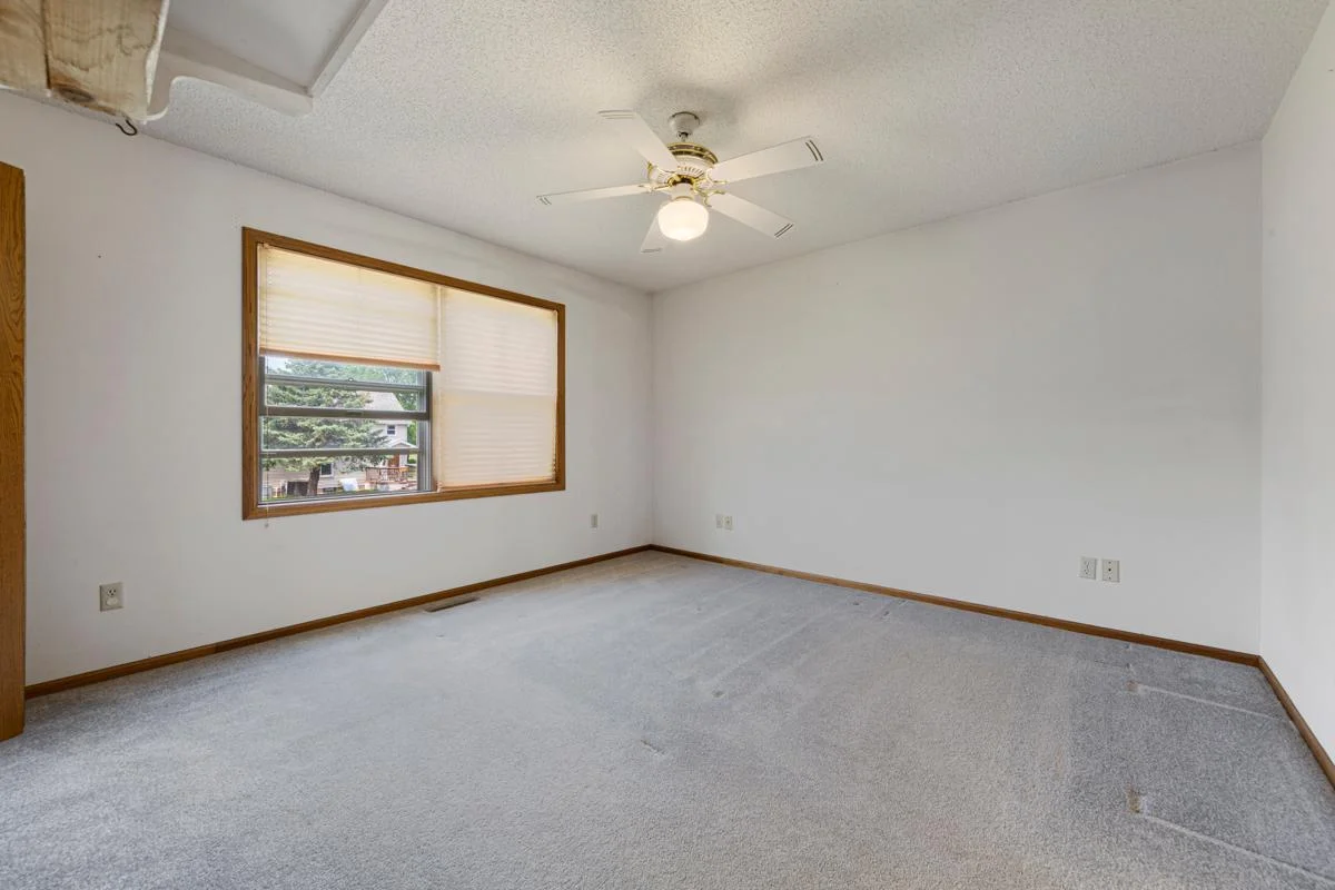 30 Main bedroom