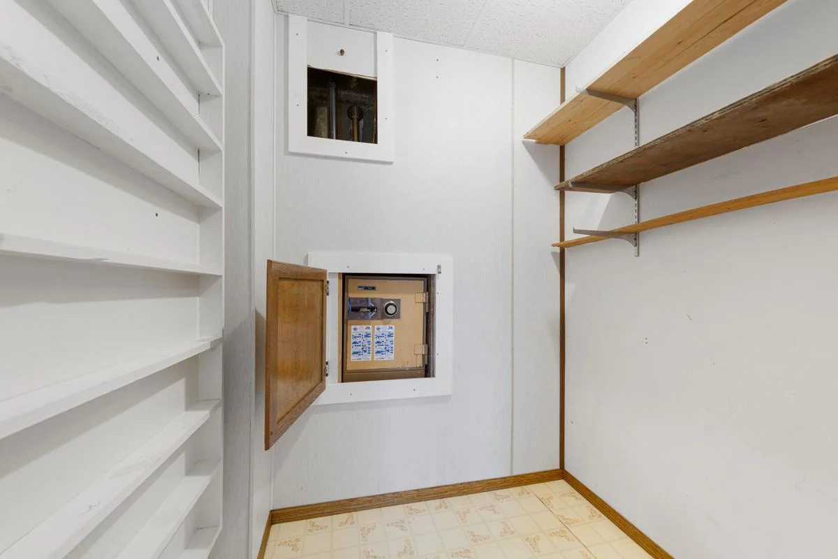 20 Pantry_storage