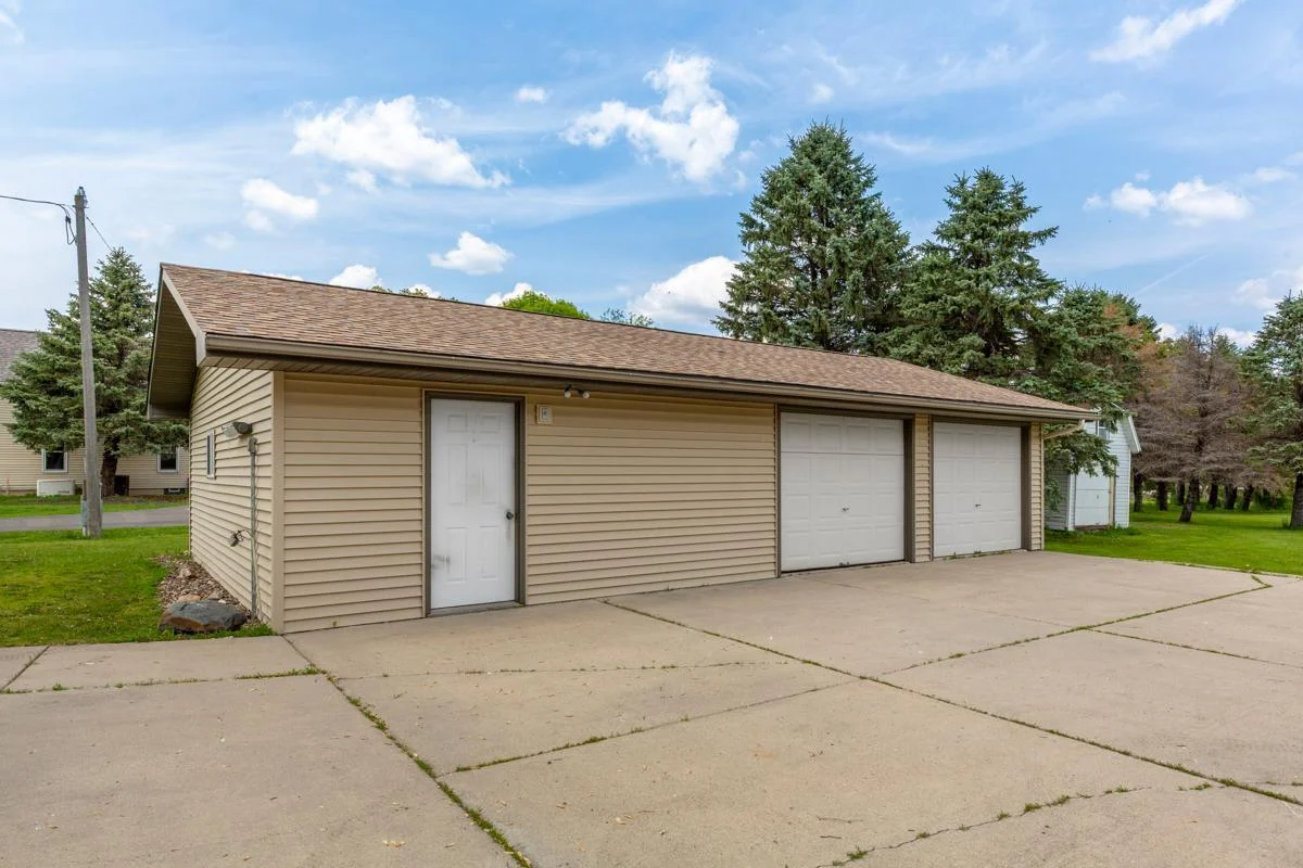 8 Garage