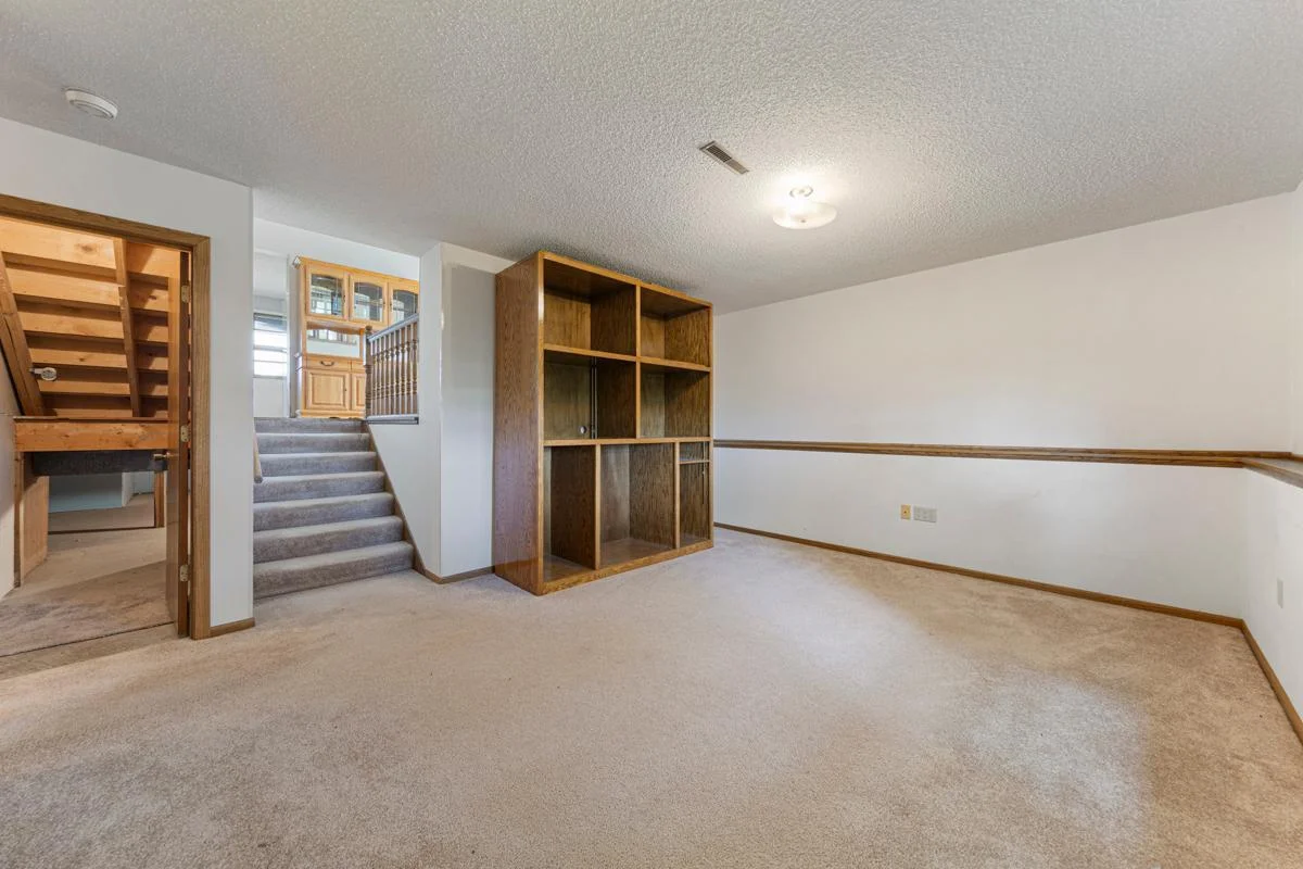 35 Family room_lower
