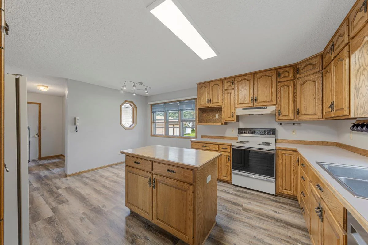 18 Kitchen